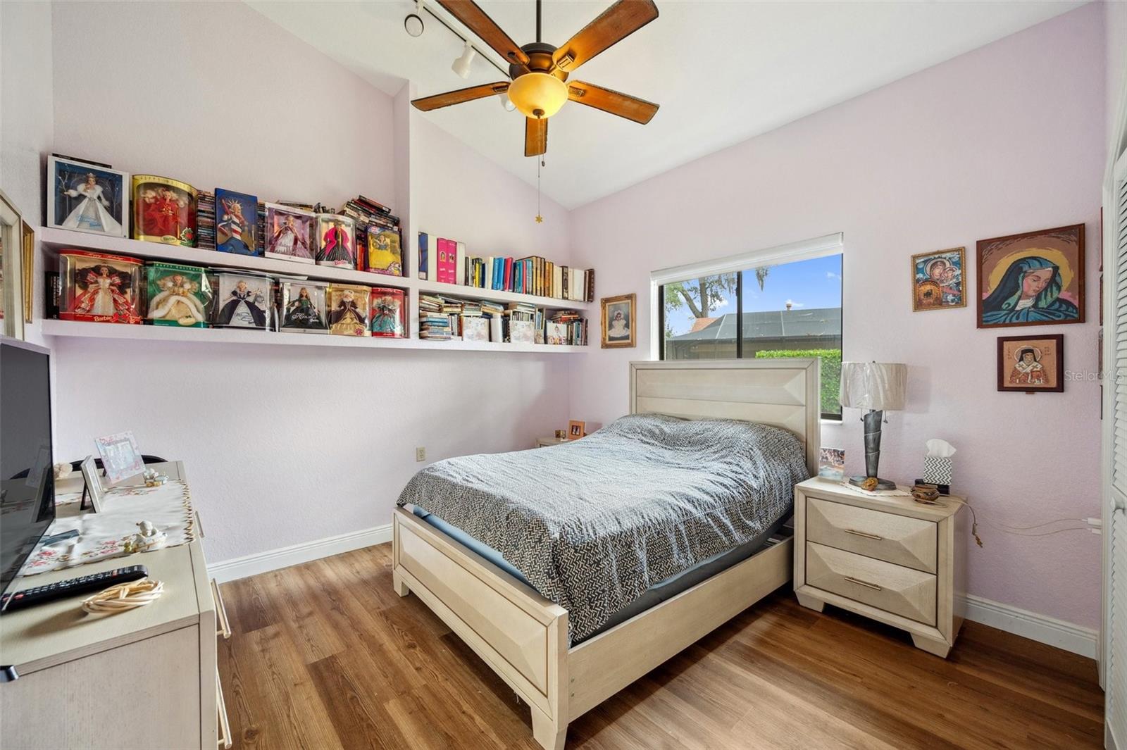 Listing photo id 31 for 9757 Hermosillo Drive