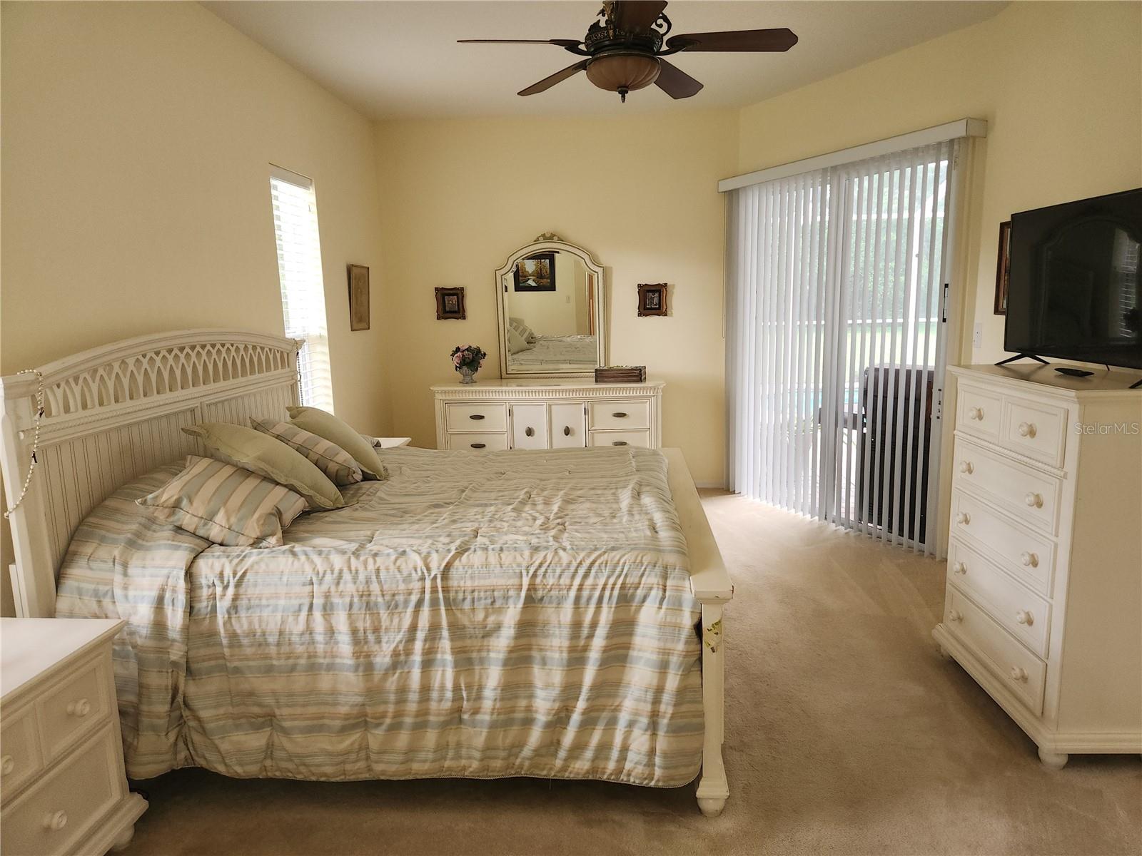 Image 11 of 28 For 12270 Clarendon Court
