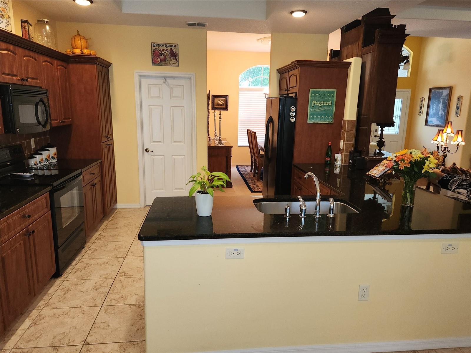 Image 5 of 28 For 12270 Clarendon Court