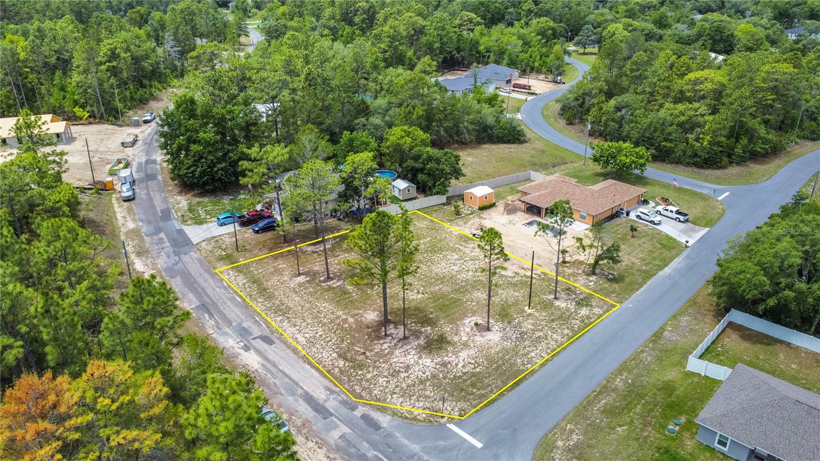 Listing photo id 7 for 7804 Voyager Drive