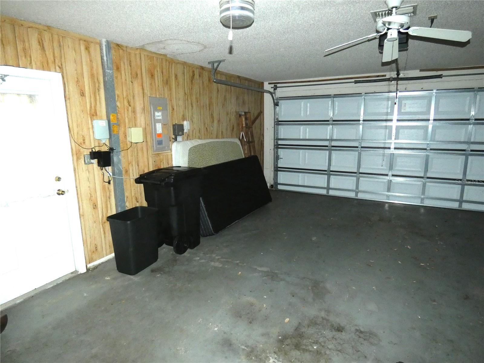 Image 31 of 32 For 7632 Lake Forest Circle