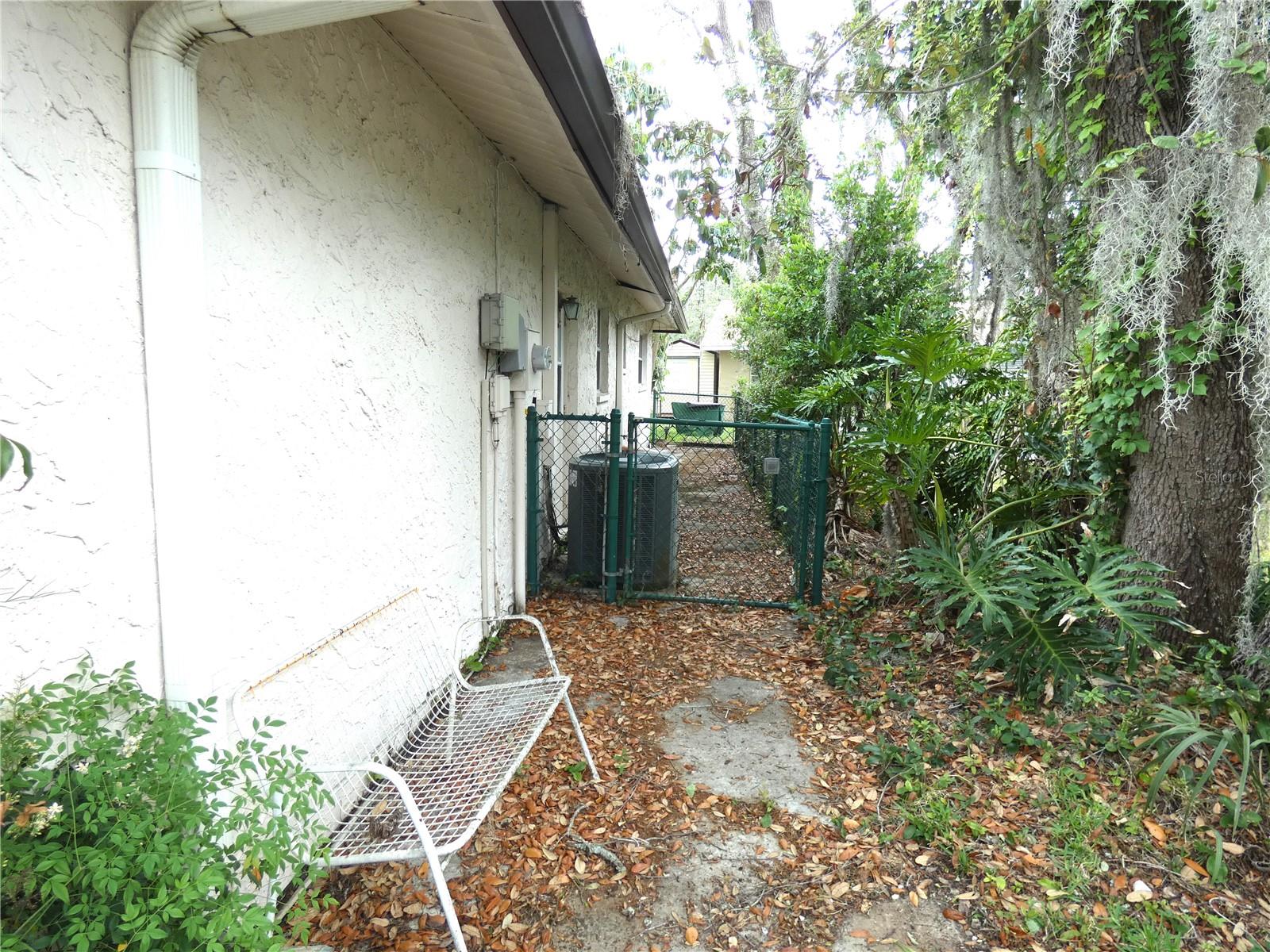 Image 7 of 32 For 7632 Lake Forest Circle