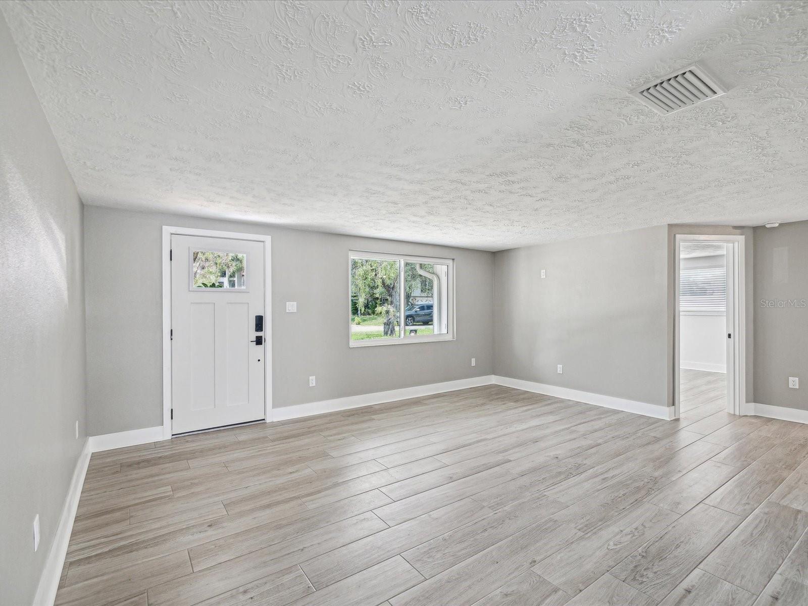 Image 14 of 45 For 5512 Tropic Drive
