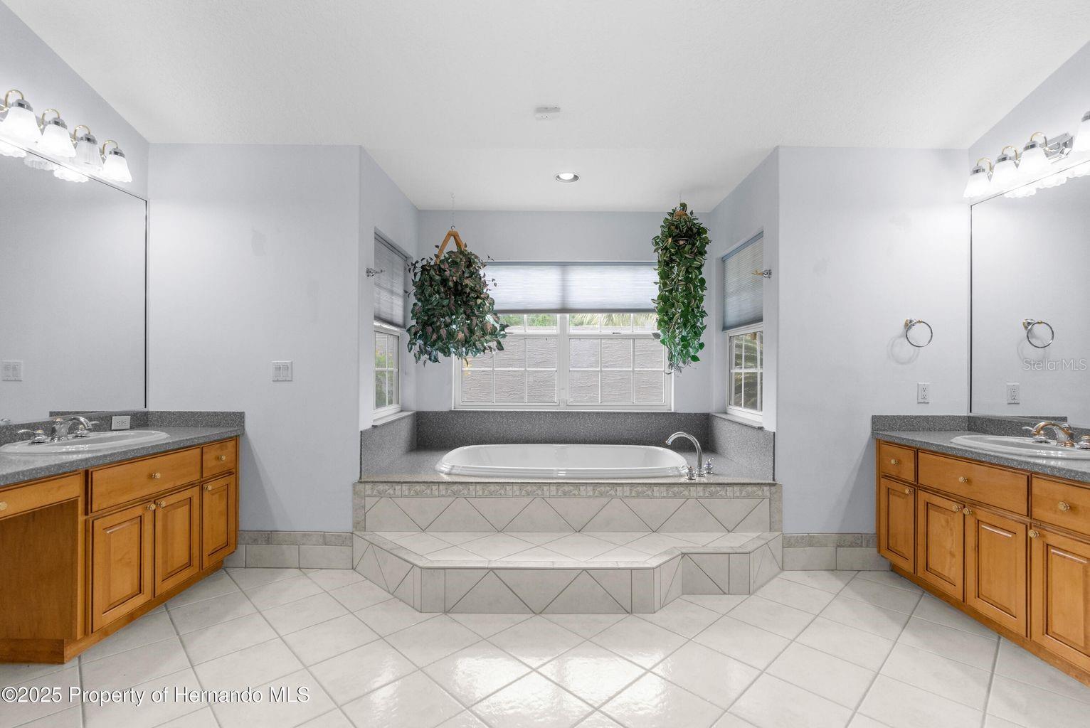 Image 17 of 55 For 7640 Golf Club Street