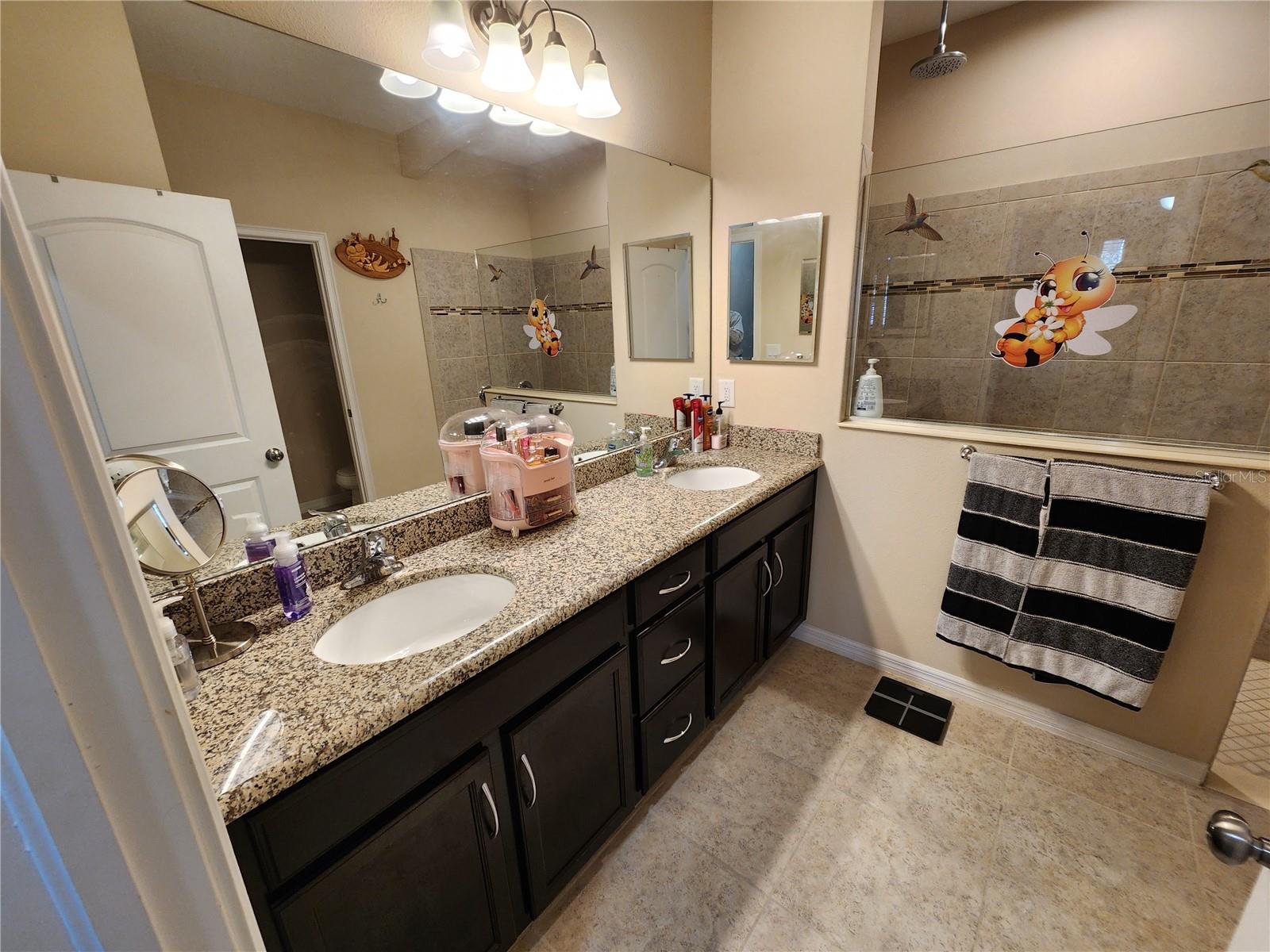 Image 15 of 37 For 954 Old Windsor Way
