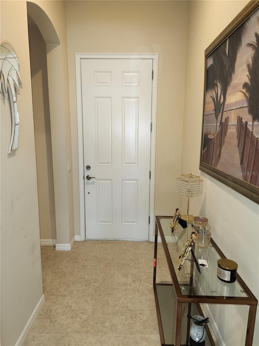Image 23 of 37 For 954 Old Windsor Way