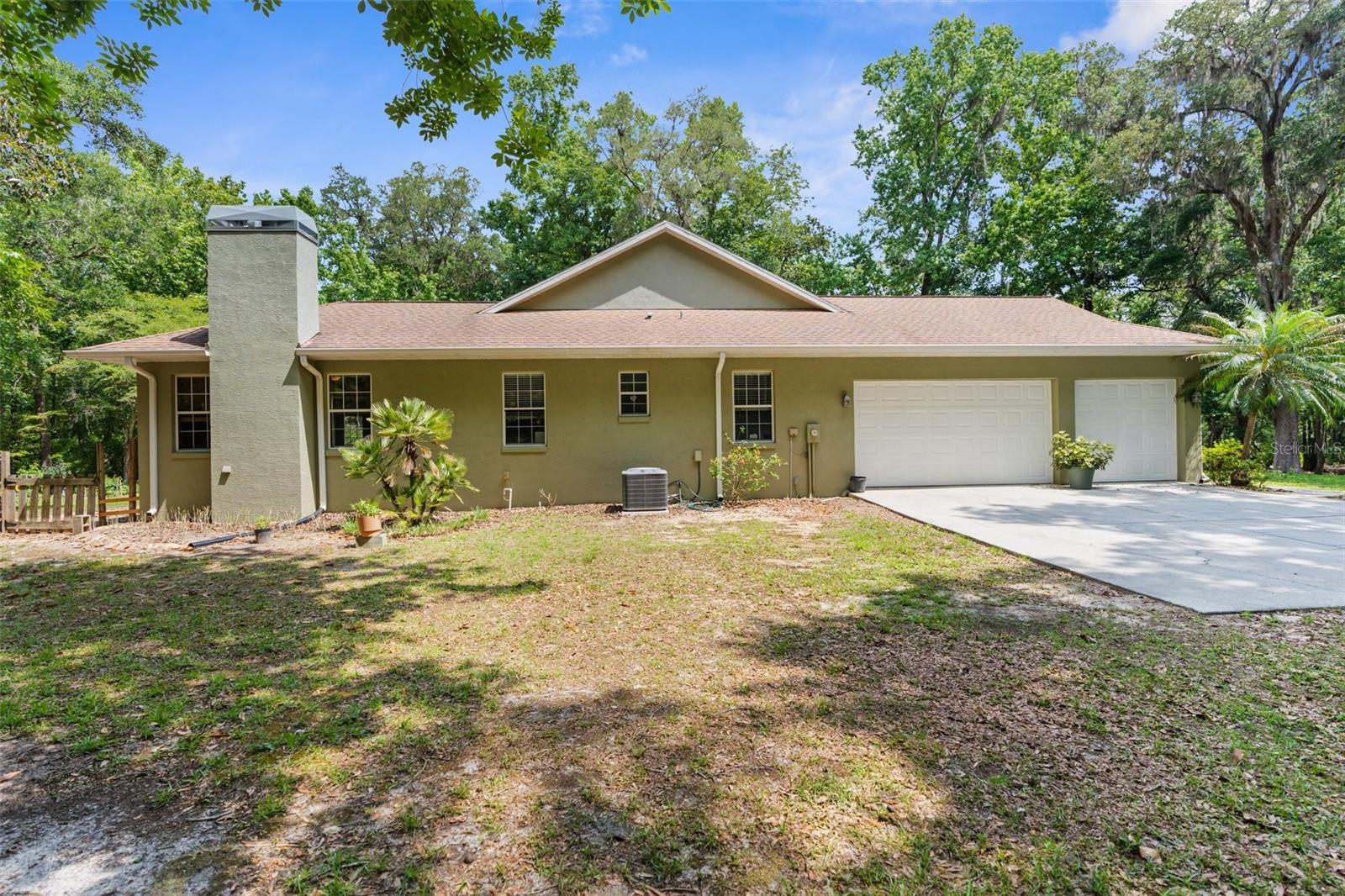 Listing photo id 0 for 14145 Citrus Way