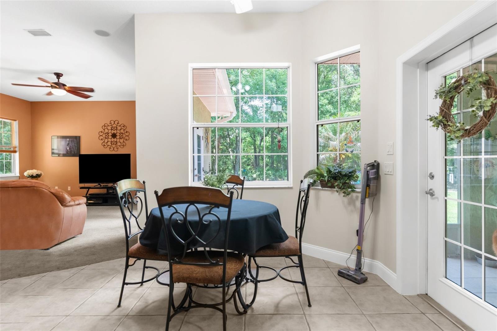 Listing photo id 19 for 14145 Citrus Way