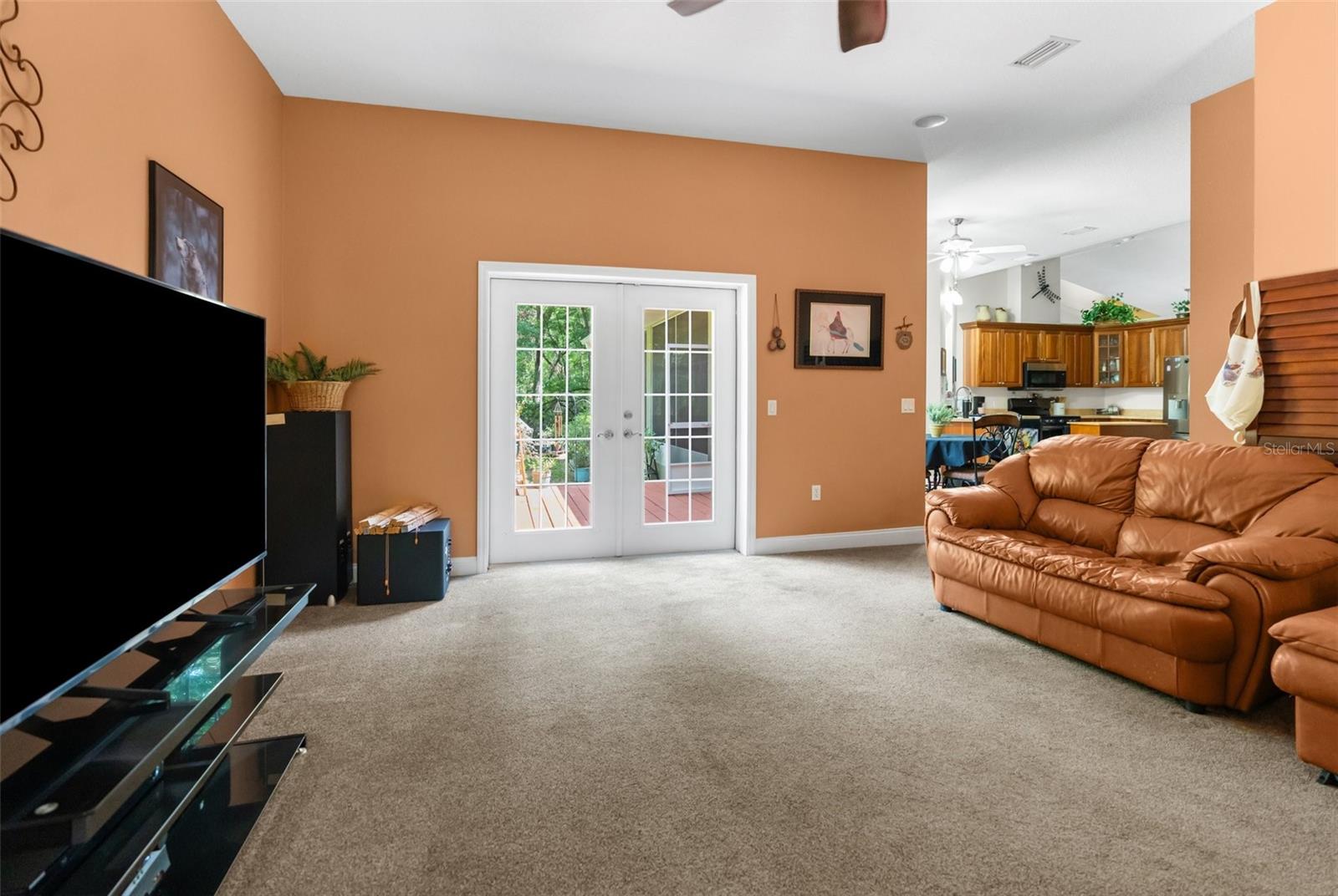 Listing photo id 23 for 14145 Citrus Way