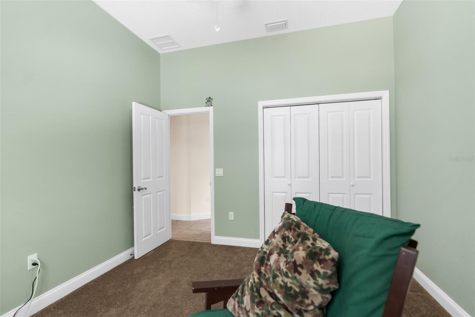 Listing photo id 32 for 14145 Citrus Way
