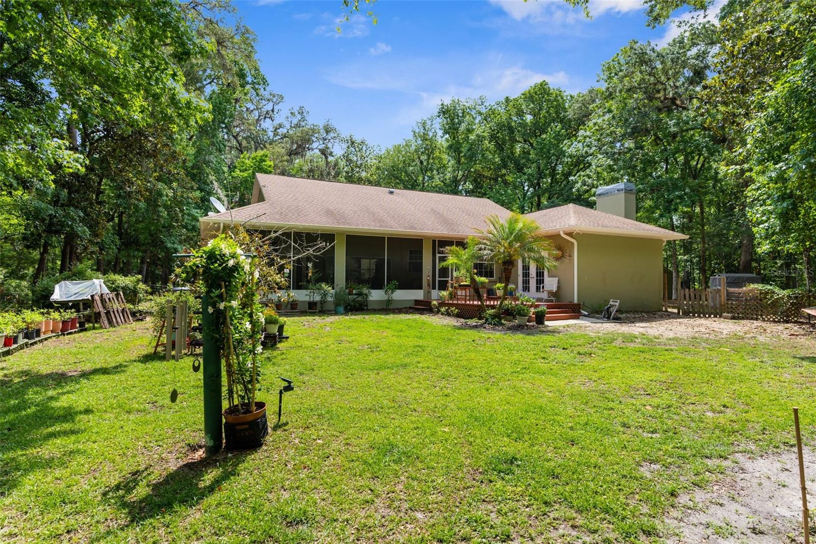 Listing photo id 2 for 14145 Citrus Way