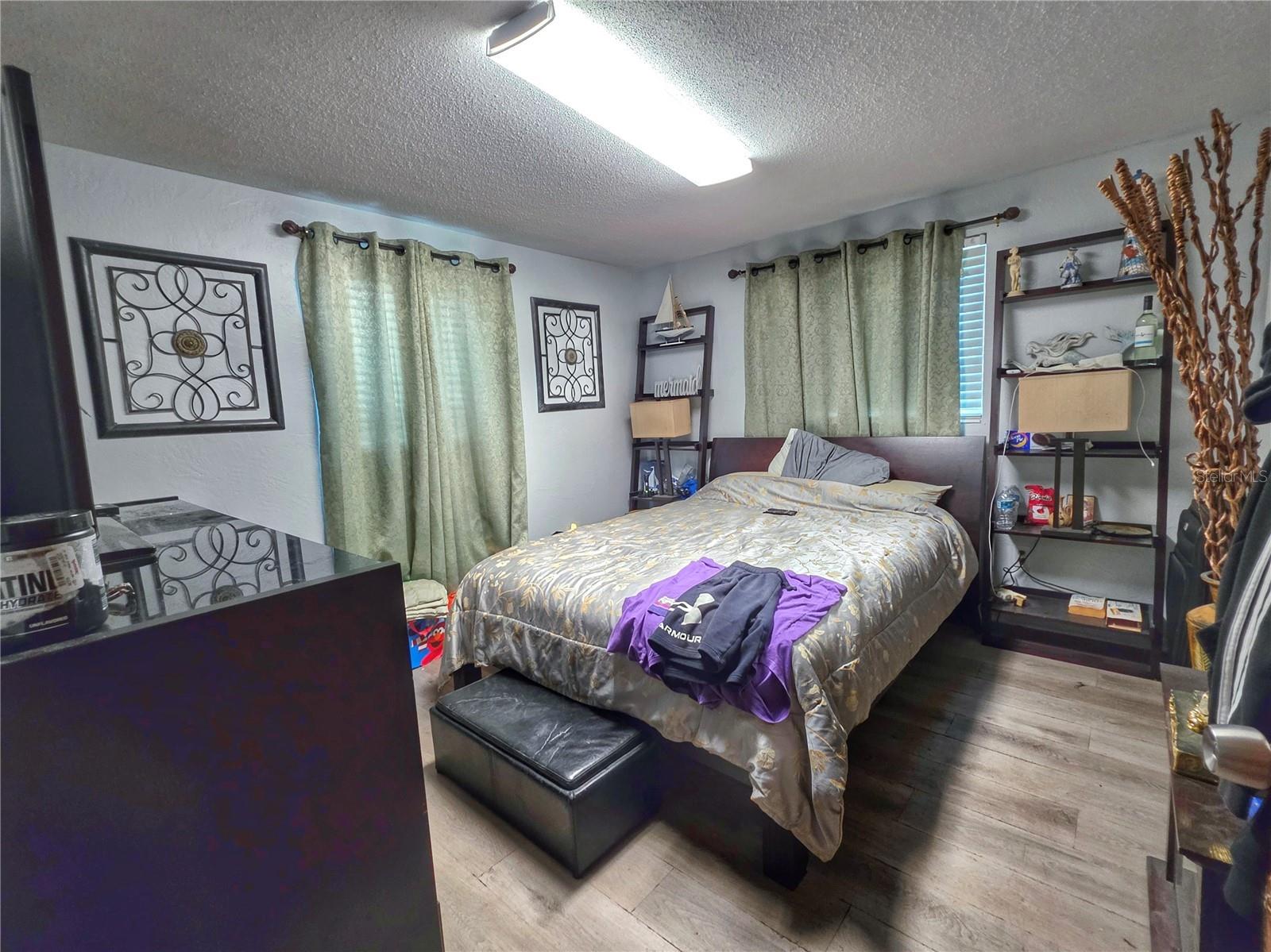 Listing photo id 12 for 2509 Cheval Drive