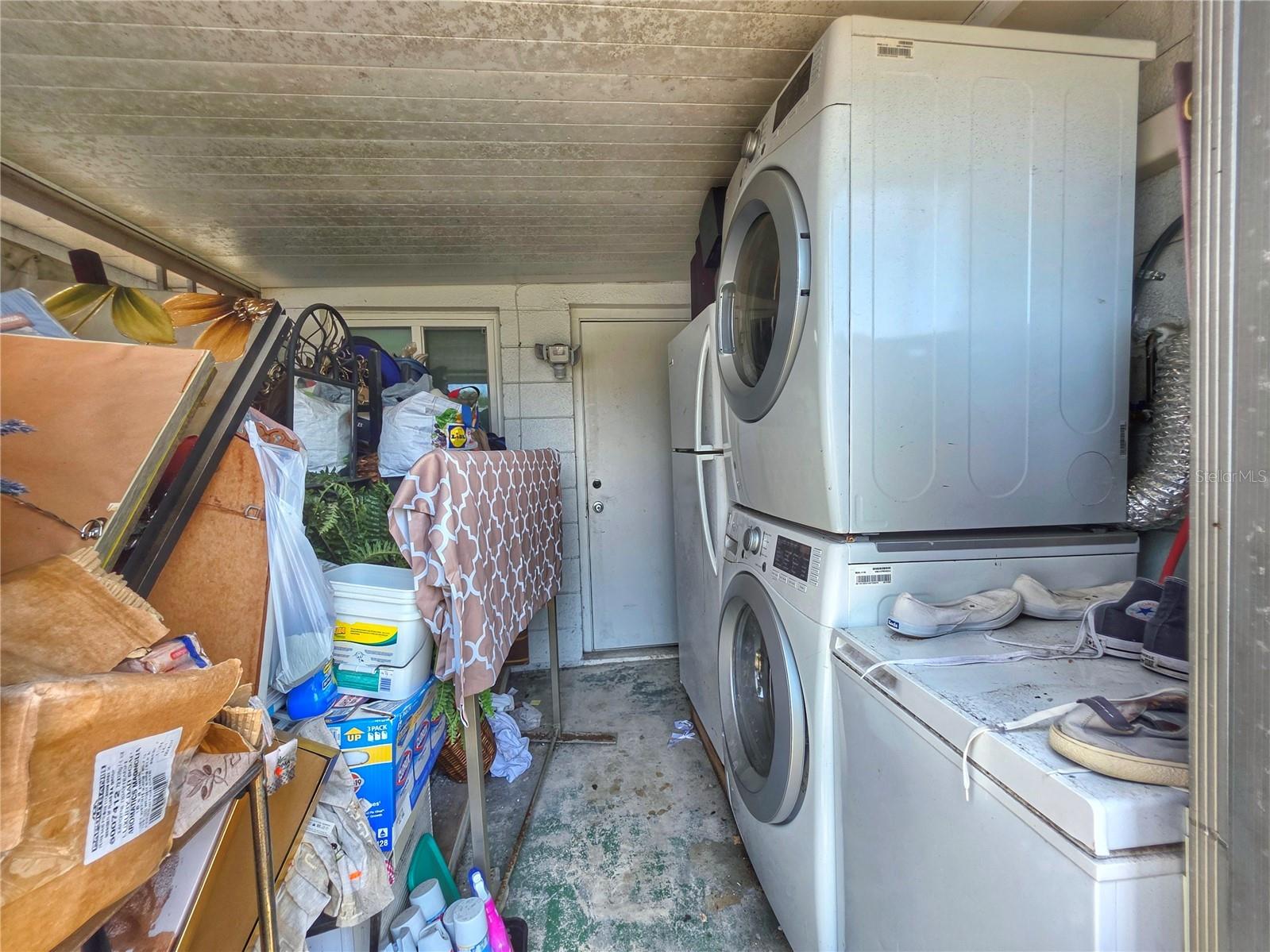 Listing photo id 17 for 2509 Cheval Drive