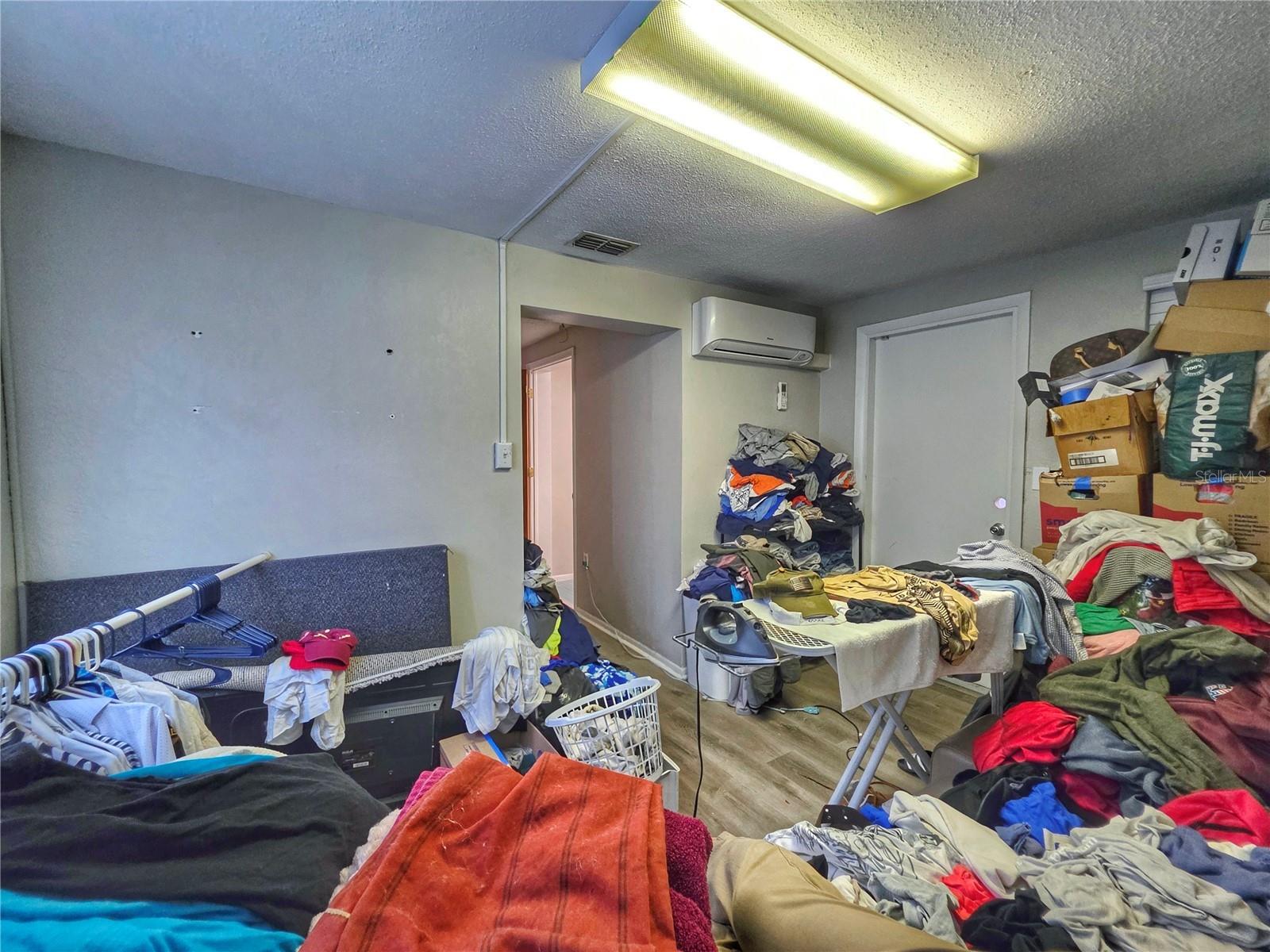 Listing photo id 5 for 2509 Cheval Drive