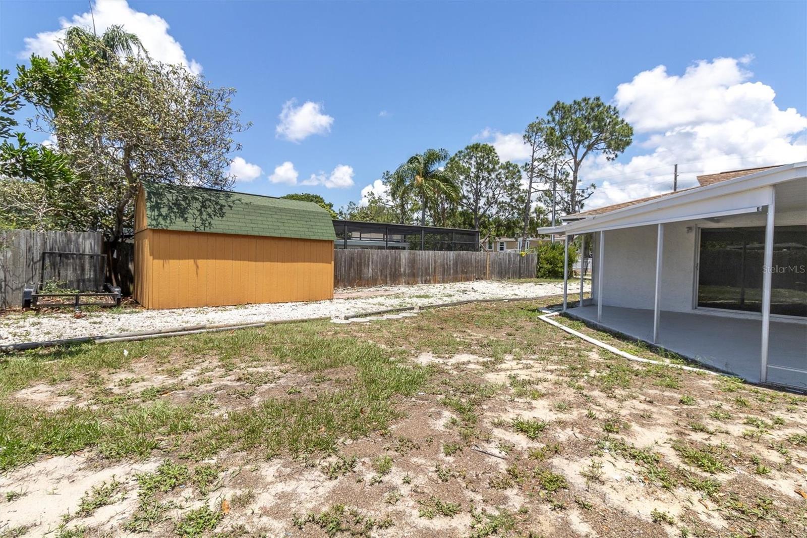 Image 32 of 39 For 1402 Tallahassee Drive