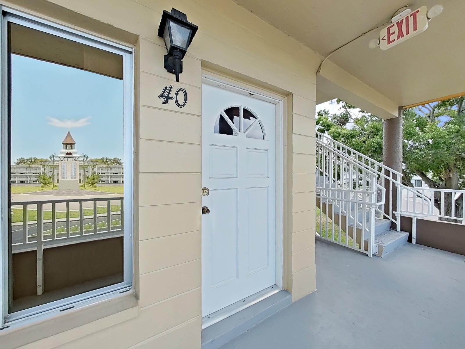 Image 2 of 69 For 2402 Ecuadorian Way 40