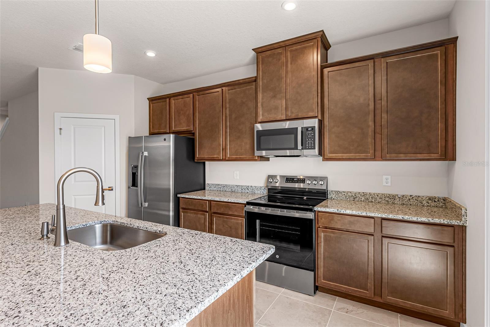 Image 4 of 10 For 1865 Kendall Pointe Place