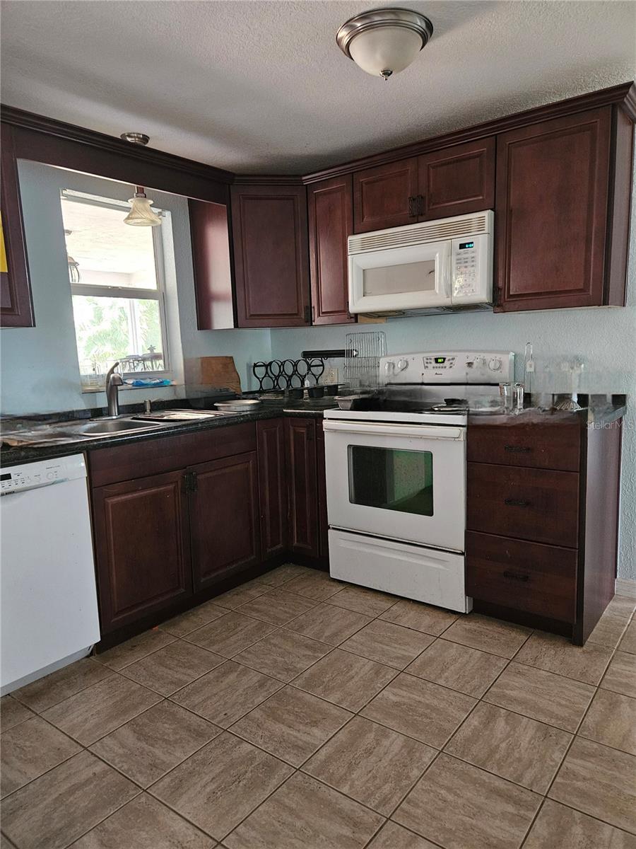 Image 3 of 14 For 6339 Delaware Avenue