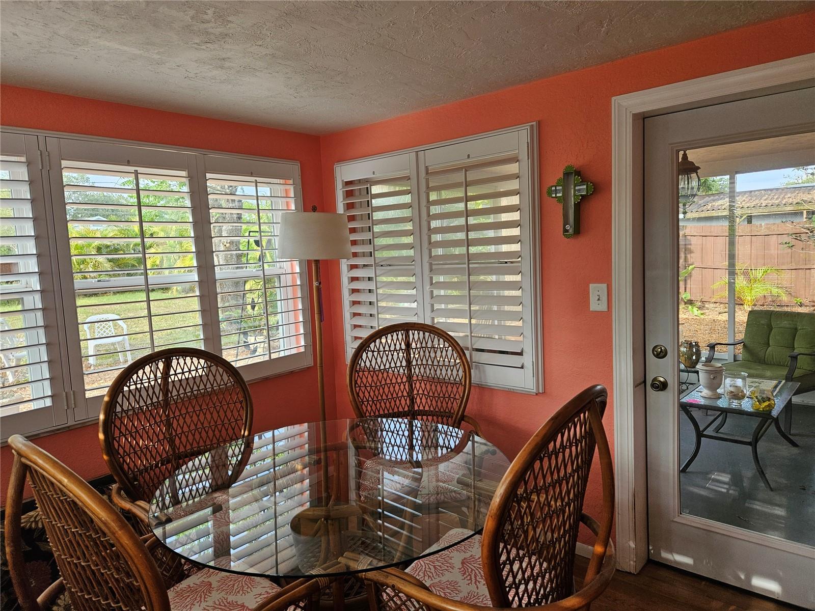 Image 4 of 14 For 6339 Delaware Avenue