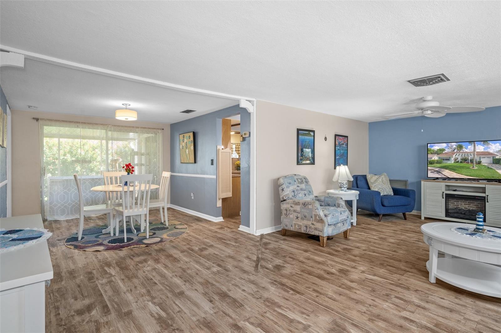 Image 13 of 48 For 8021 Wildflower Row