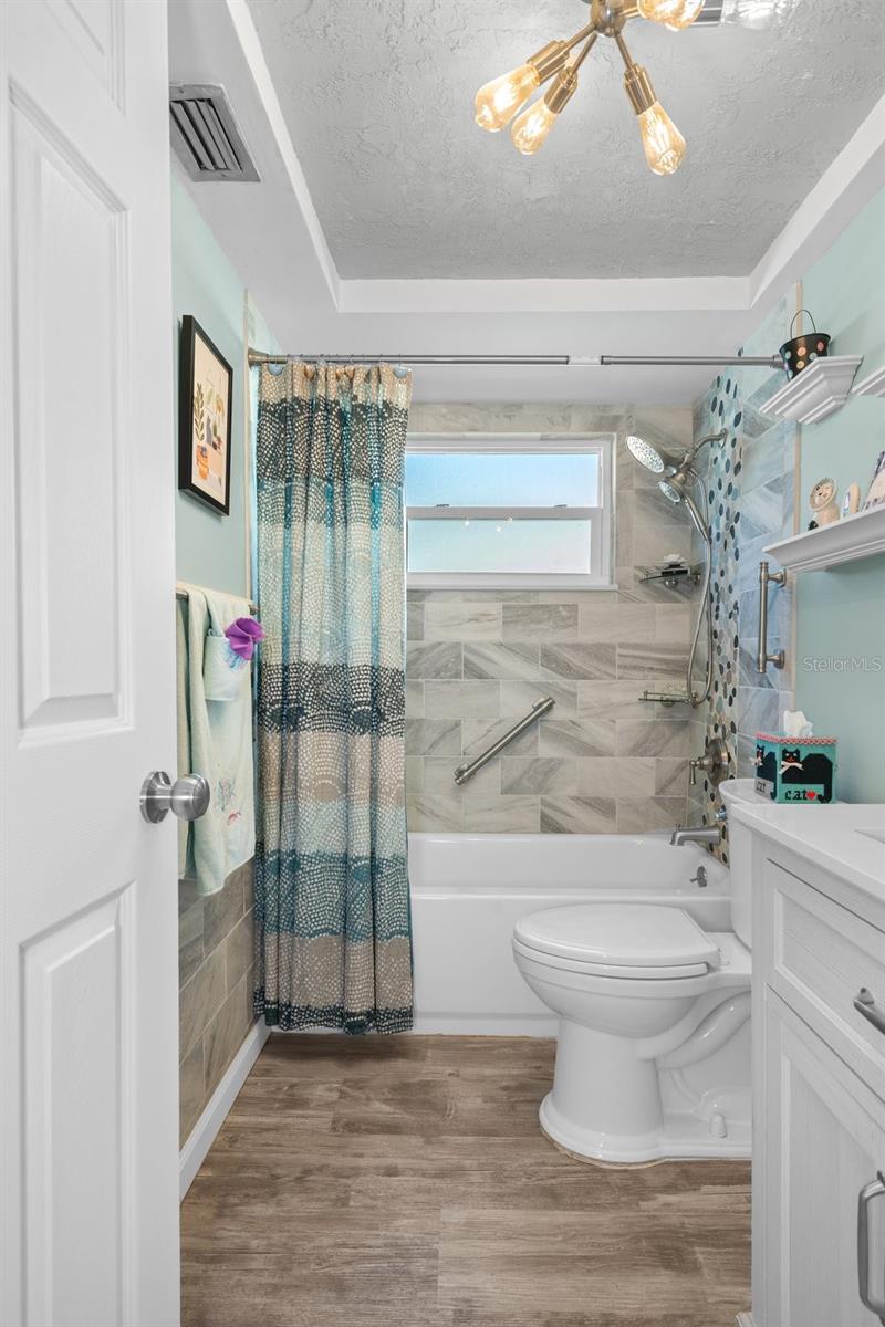 Image 18 of 48 For 8021 Wildflower Row