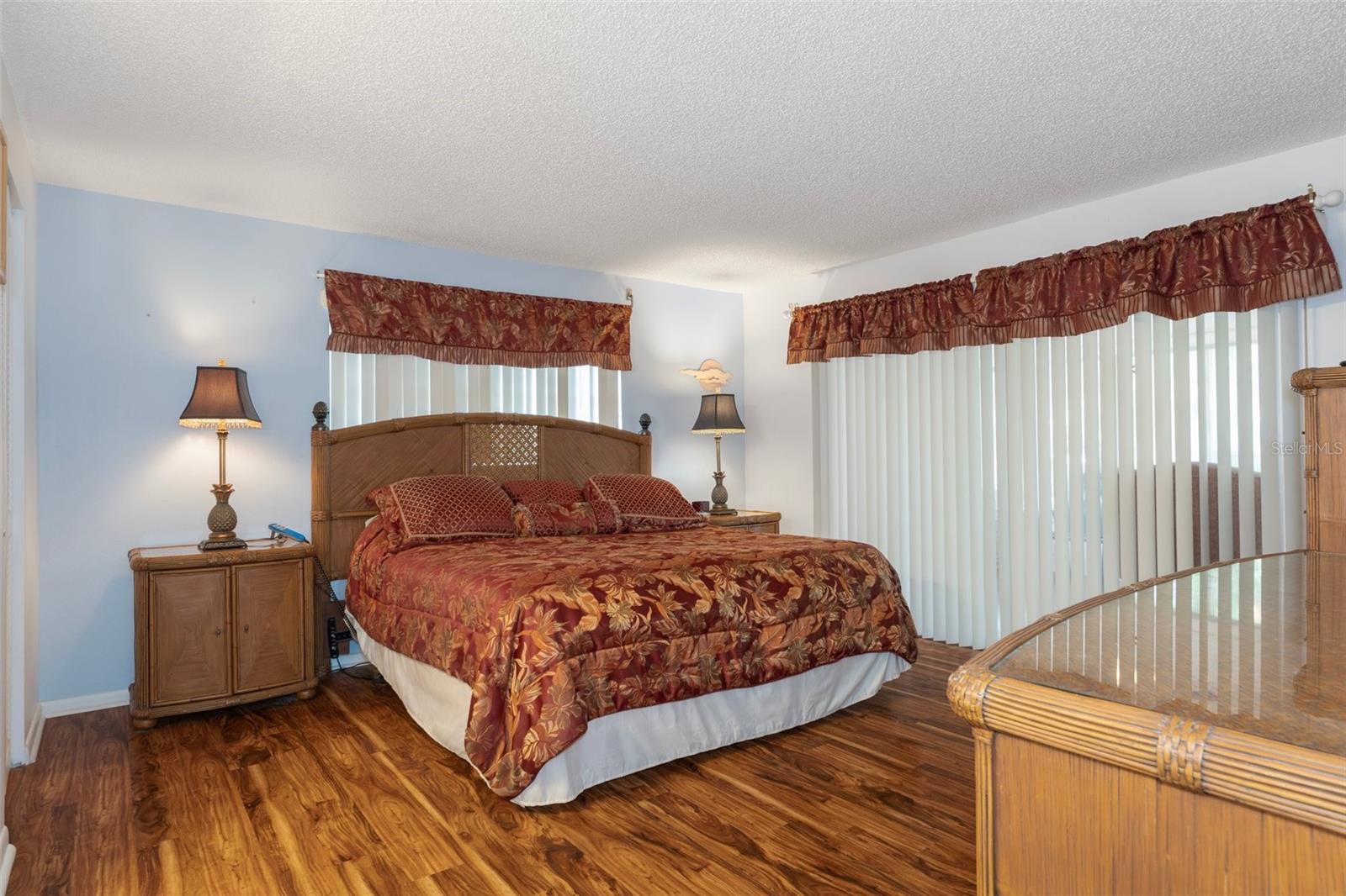 Image 16 of 41 For 3544 Teeside Drive 1
