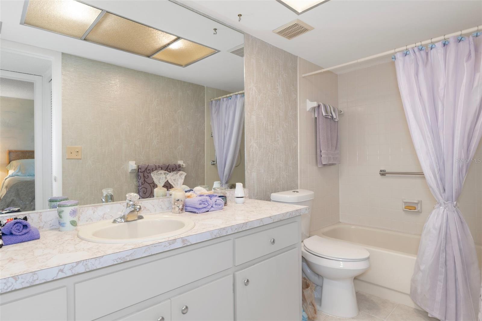 Image 24 of 41 For 3544 Teeside Drive 1