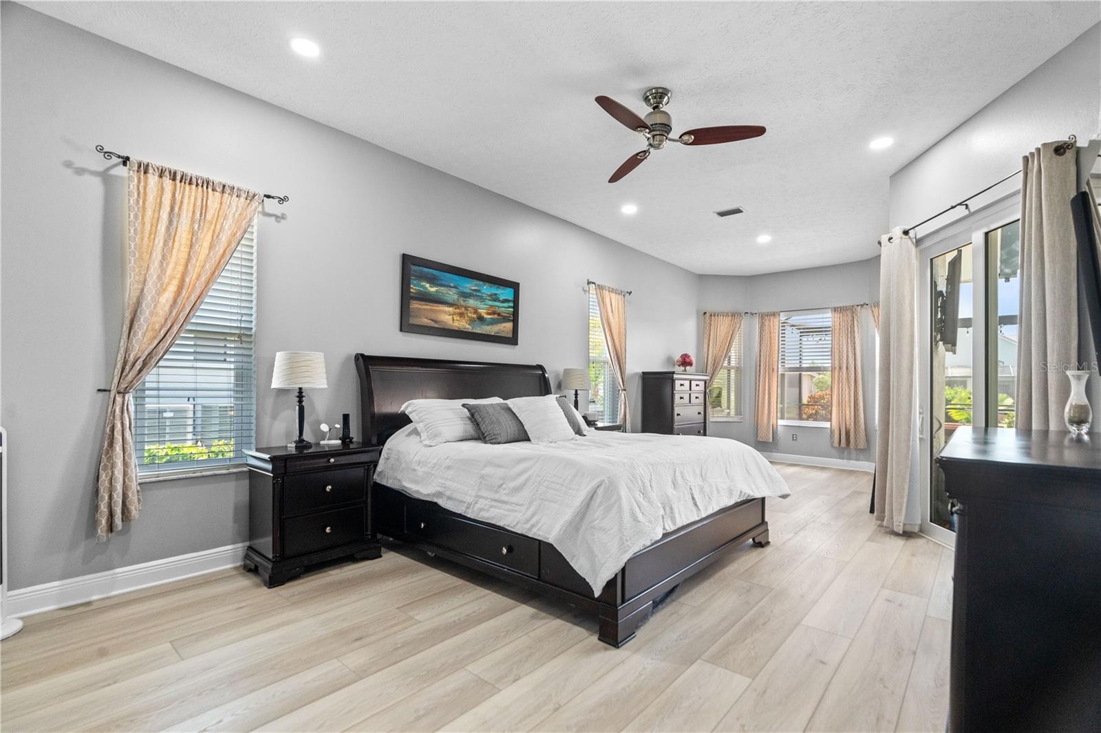 Image 39 of 67 For 9810 Compass Point Way