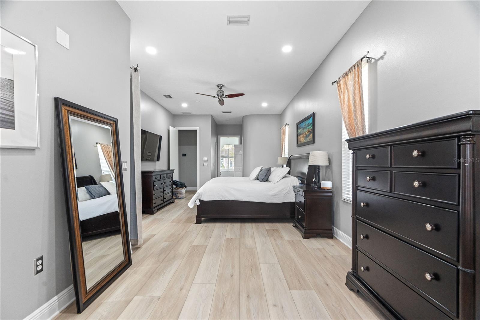 Image 41 of 67 For 9810 Compass Point Way