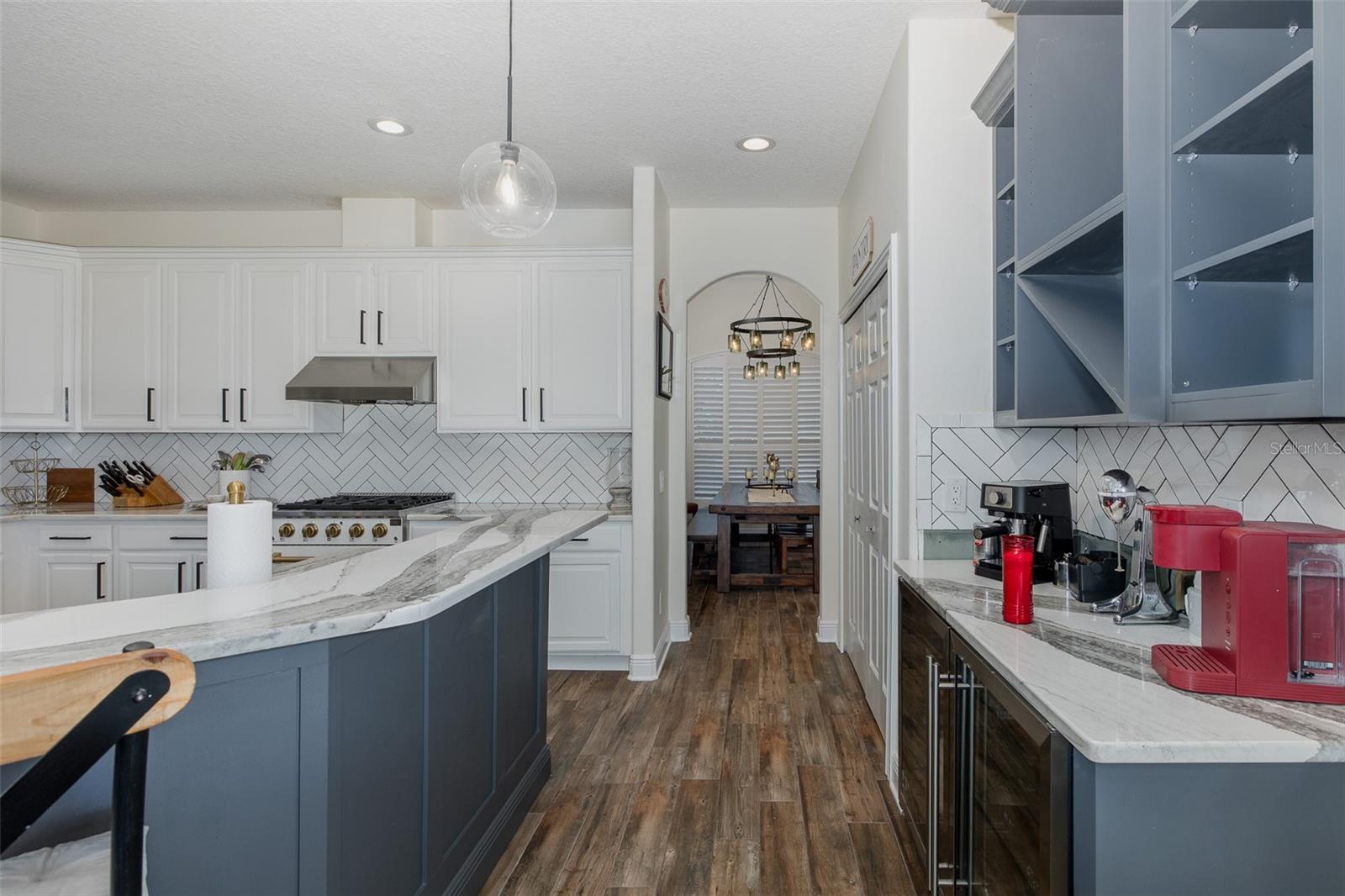 Listing photo id 14 for 10645 Garda Drive