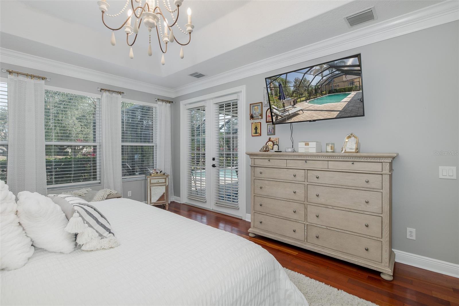 Listing photo id 23 for 10645 Garda Drive