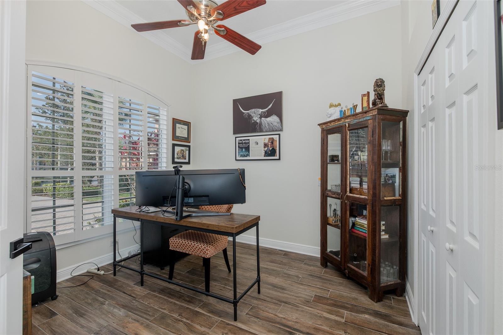 Listing photo id 27 for 10645 Garda Drive
