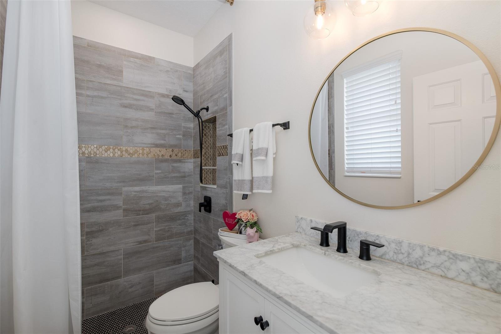 Listing photo id 30 for 10645 Garda Drive