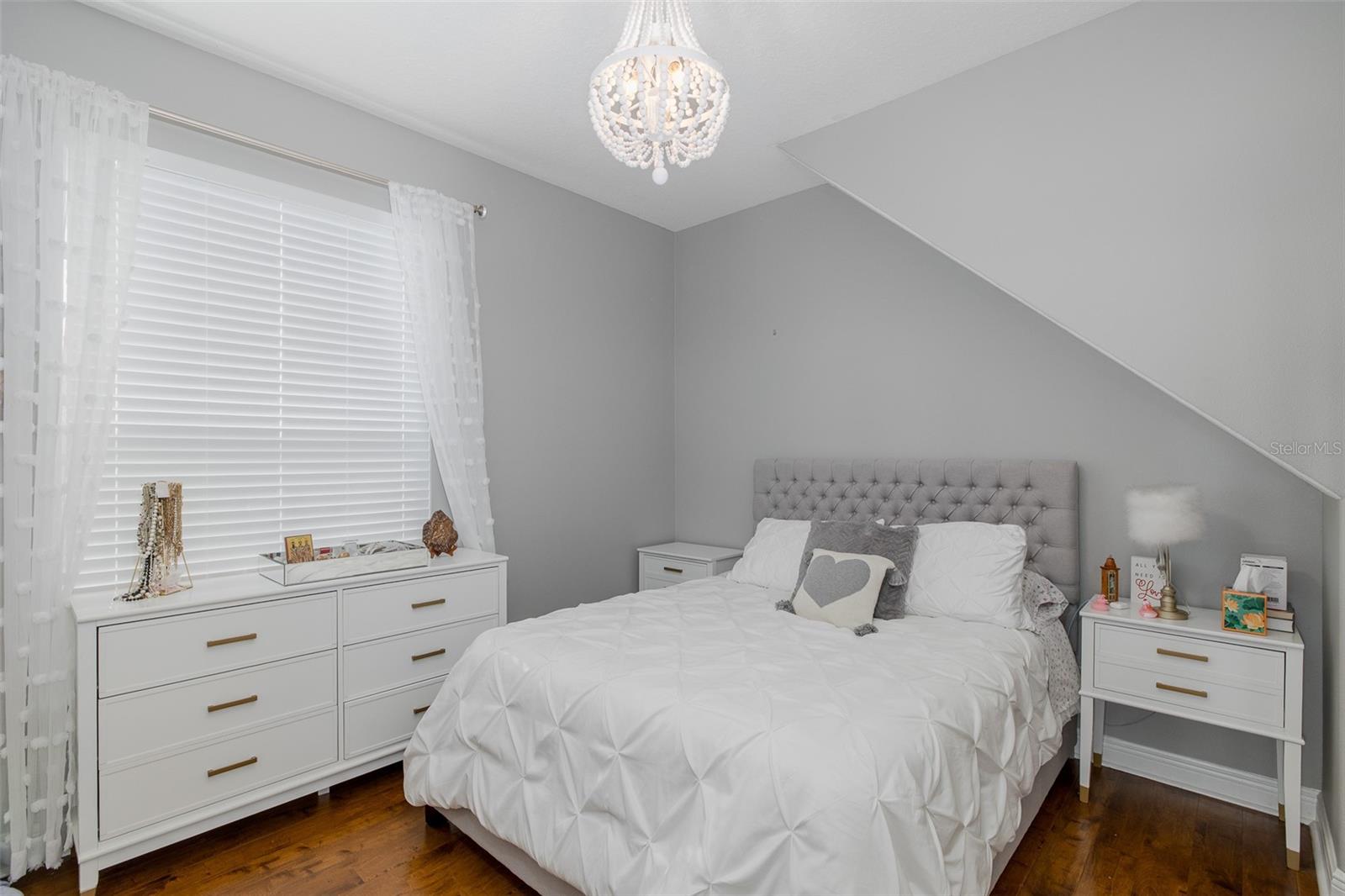 Listing photo id 34 for 10645 Garda Drive
