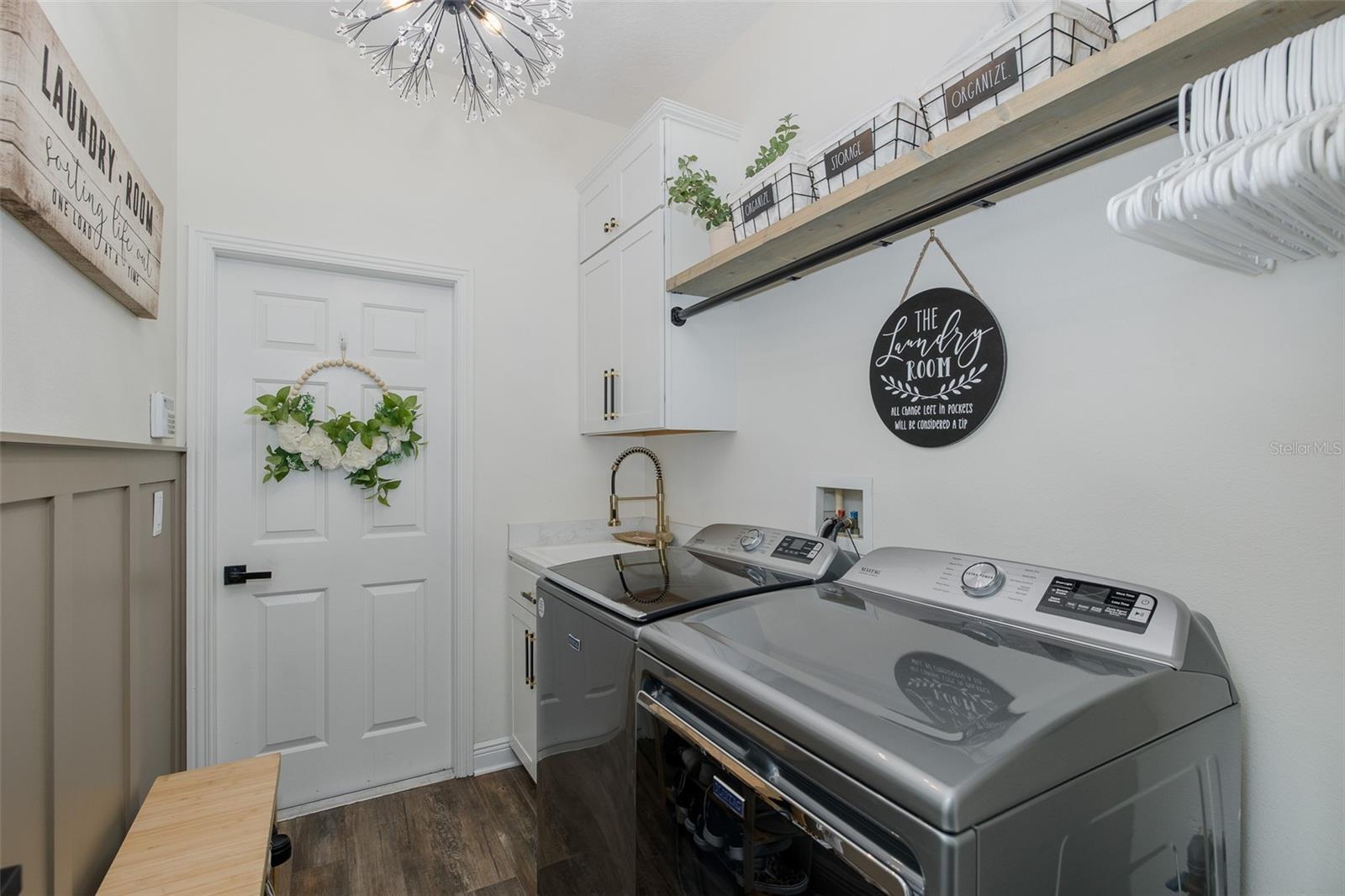 Listing photo id 37 for 10645 Garda Drive