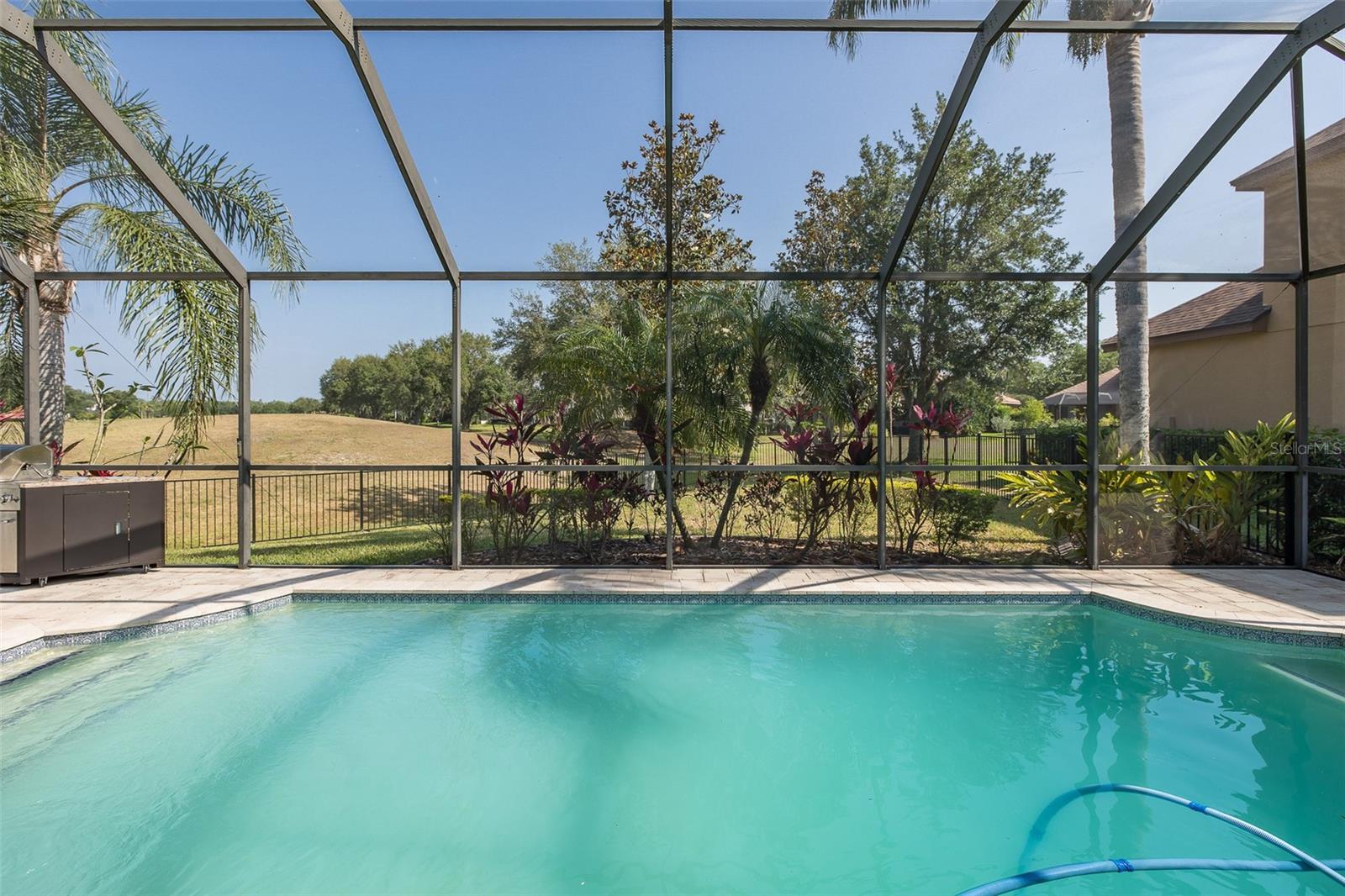 Listing photo id 38 for 10645 Garda Drive