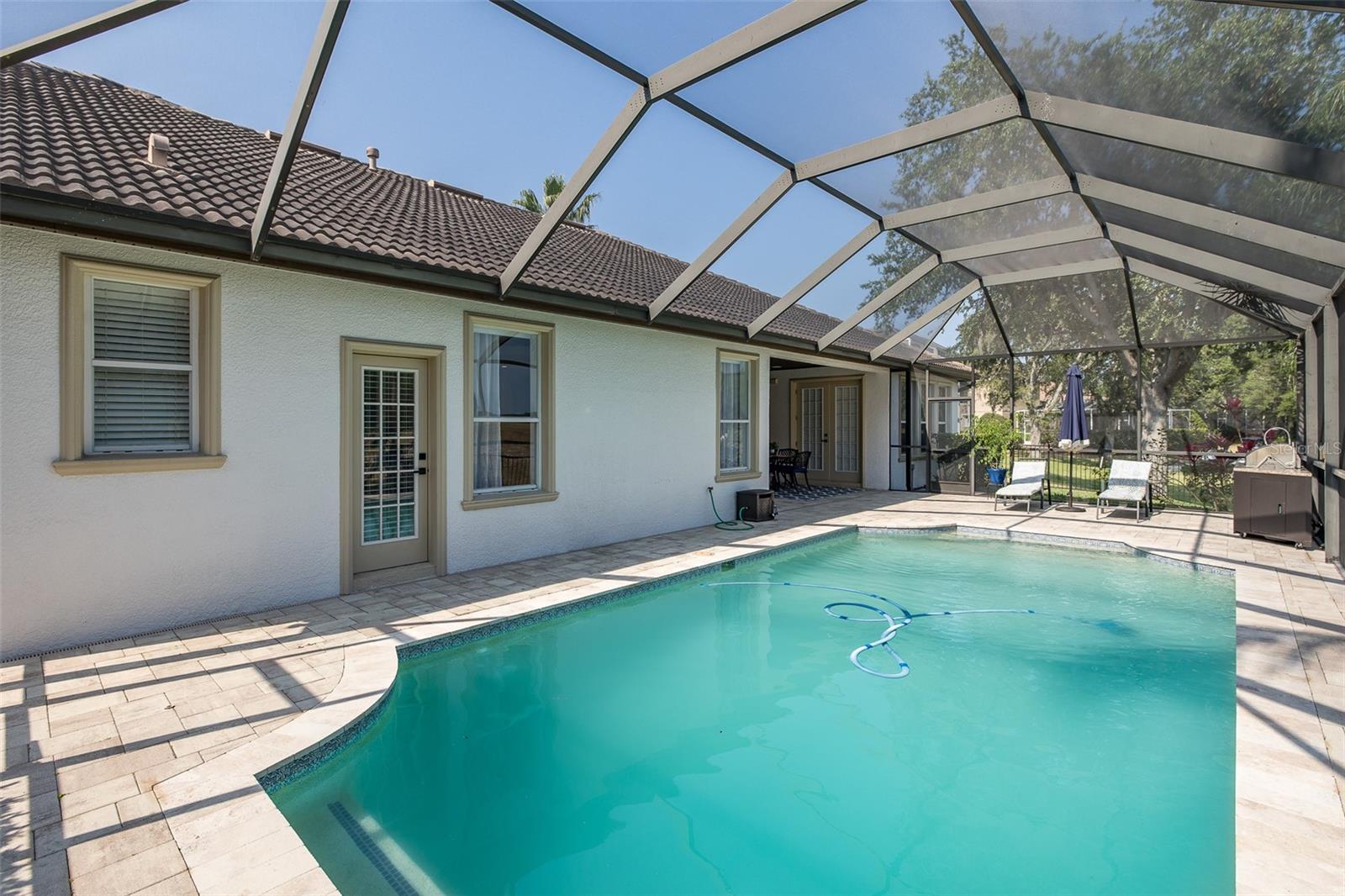Listing photo id 40 for 10645 Garda Drive