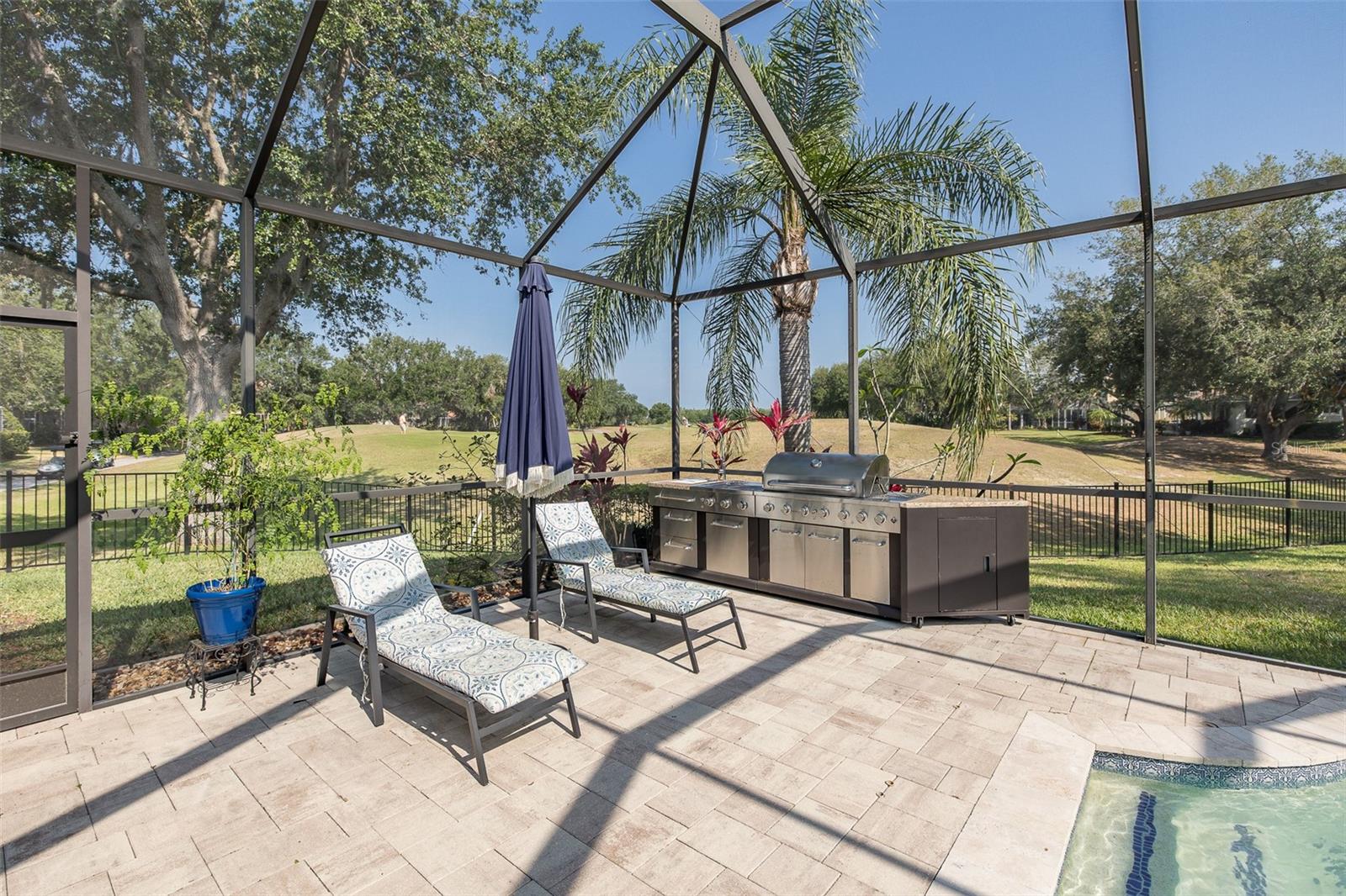 Listing photo id 42 for 10645 Garda Drive