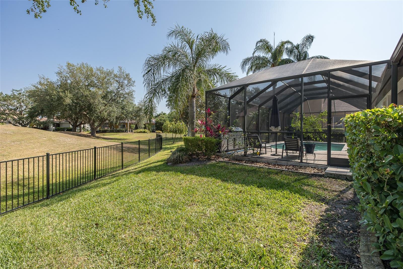 Listing photo id 54 for 10645 Garda Drive
