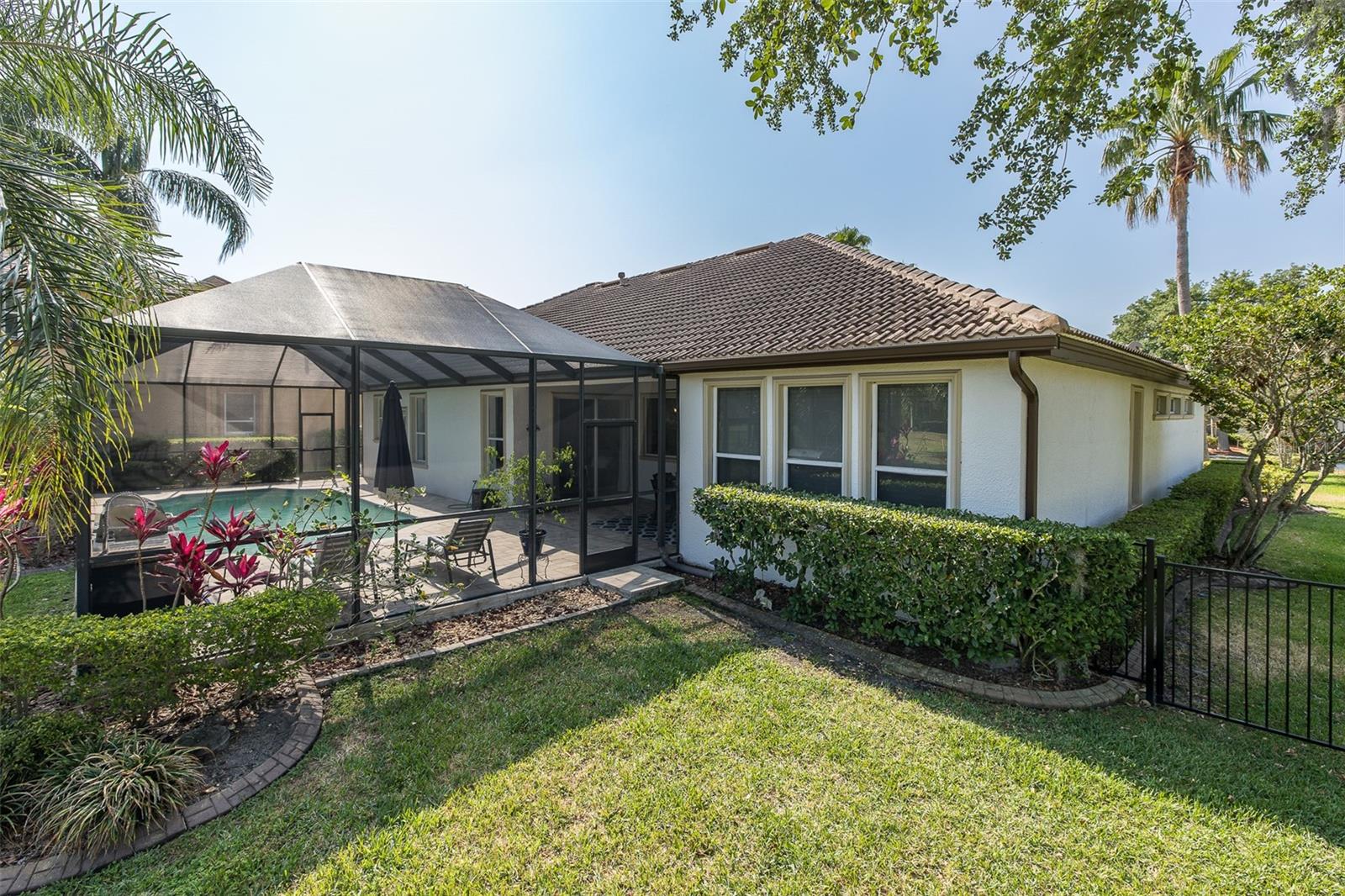 Listing photo id 57 for 10645 Garda Drive