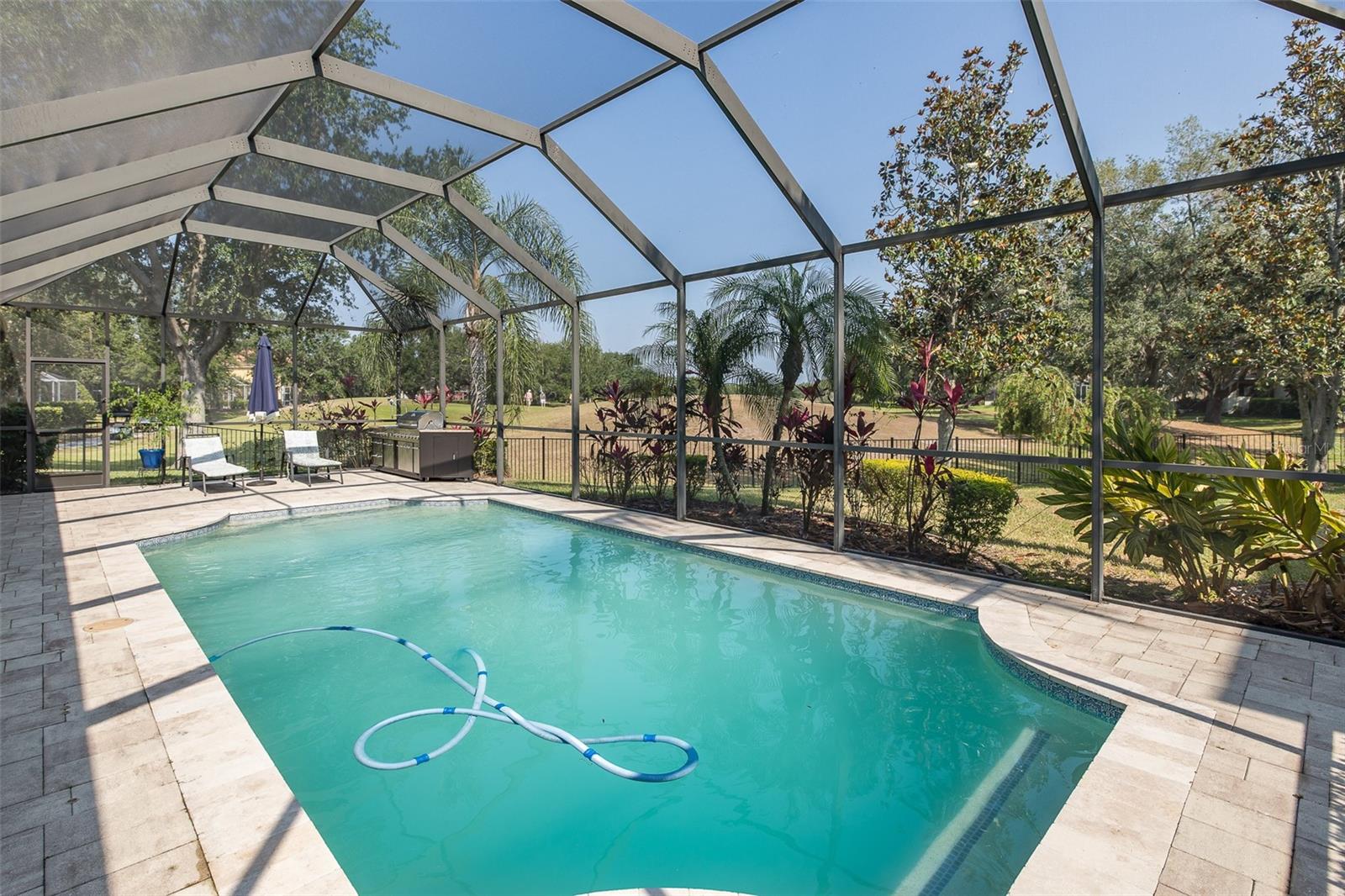Listing photo id 4 for 10645 Garda Drive