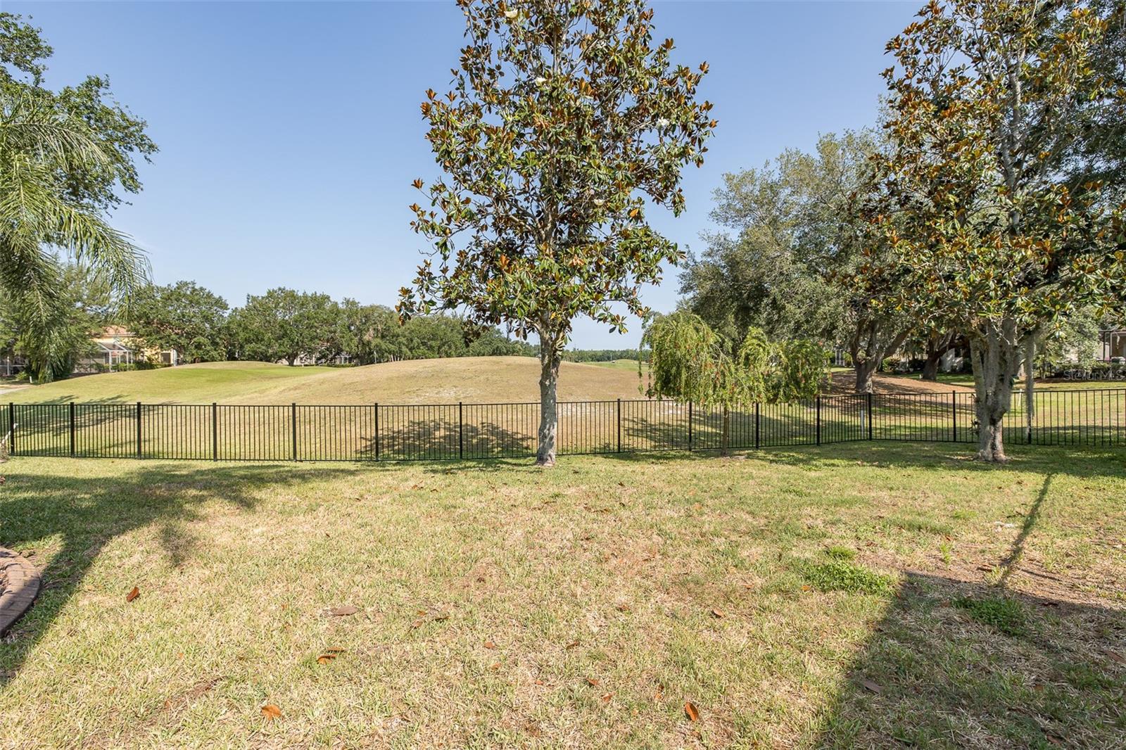 Listing photo id 61 for 10645 Garda Drive