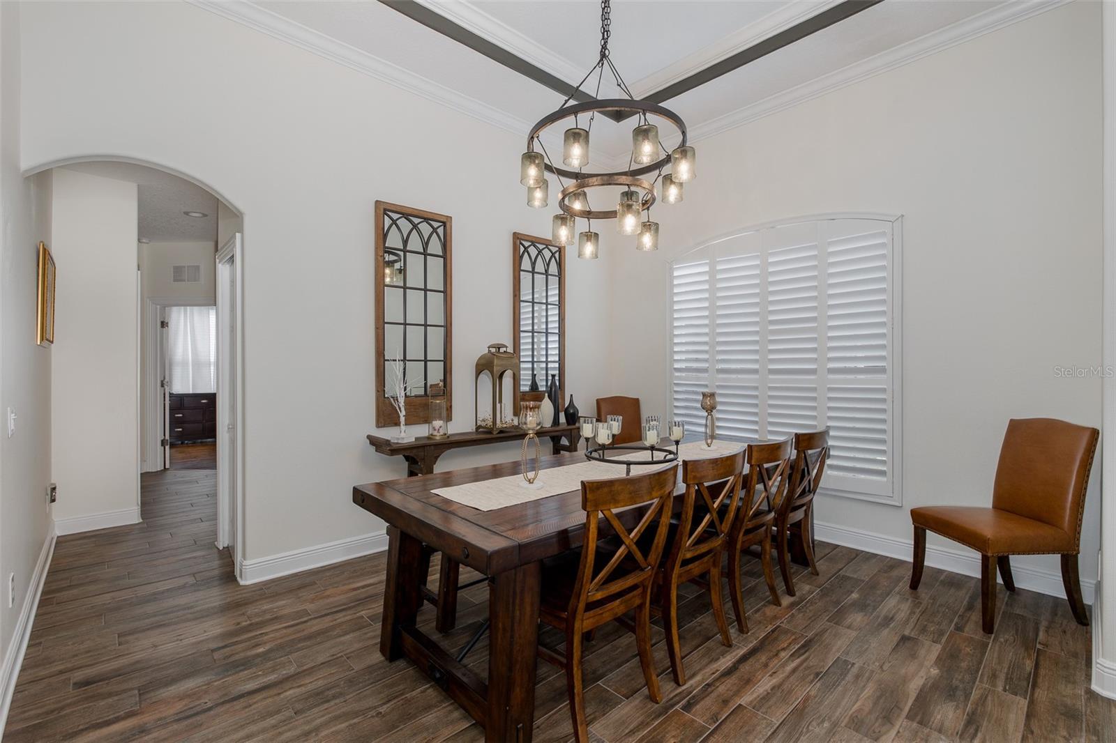 Listing photo id 6 for 10645 Garda Drive