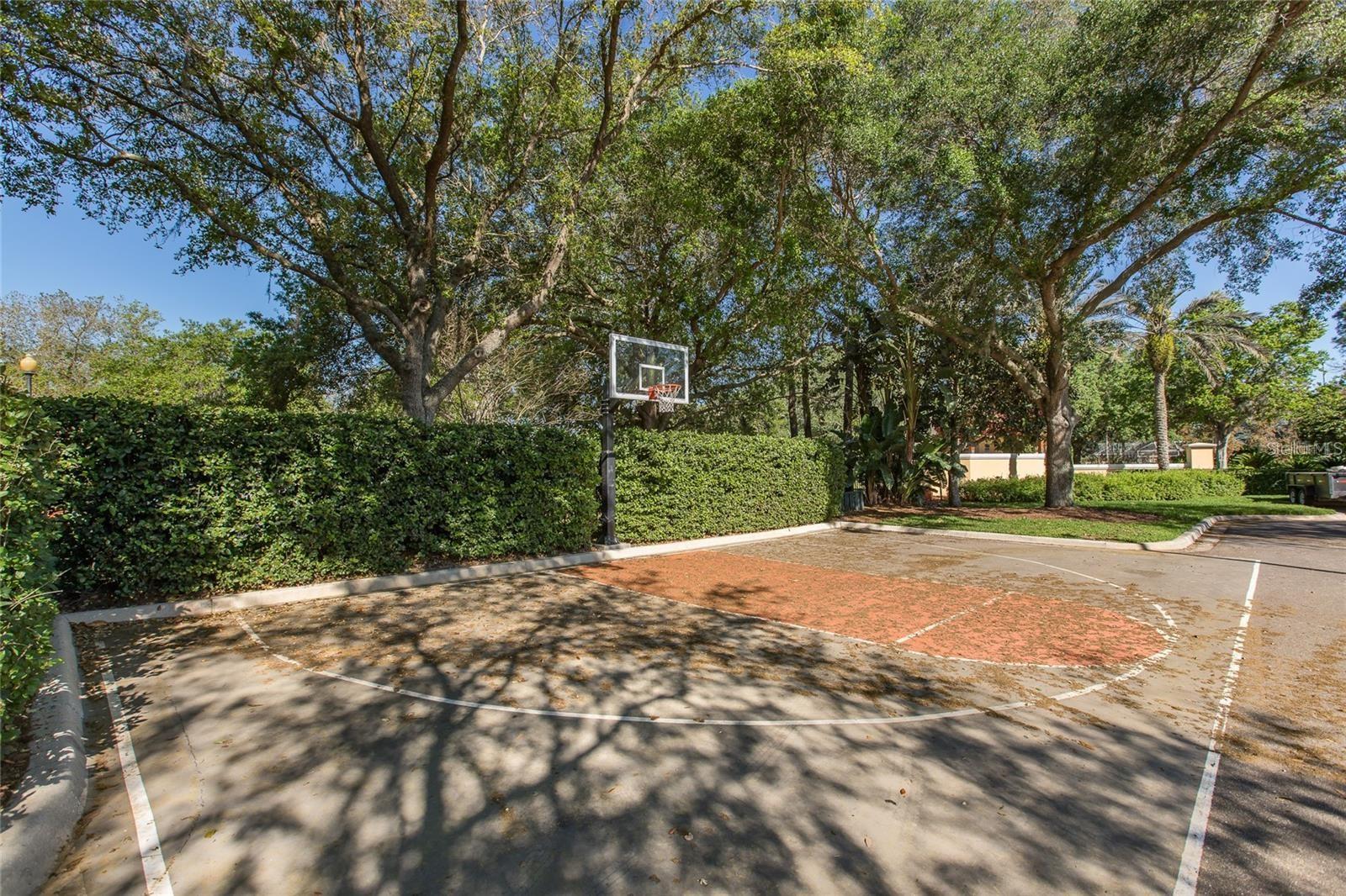 Listing photo id 78 for 10645 Garda Drive