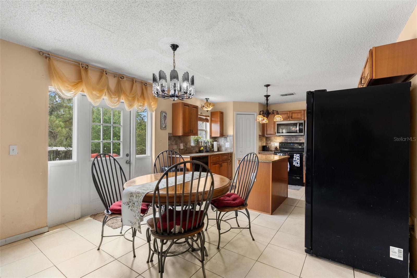 Image 10 of 35 For 4148 Landover Boulevard