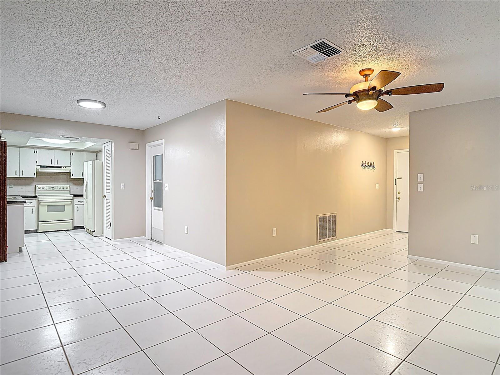 Image 21 of 52 For 13003 Sandburst Lane