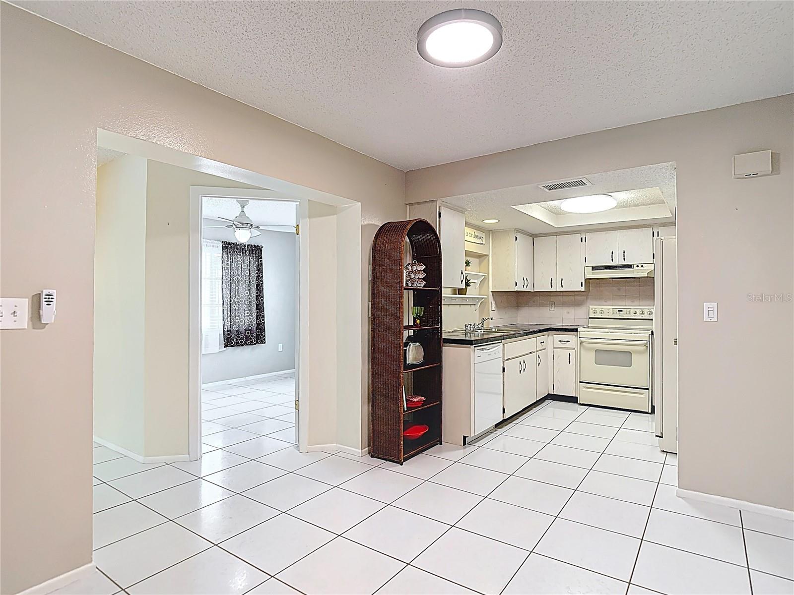 Image 23 of 52 For 13003 Sandburst Lane