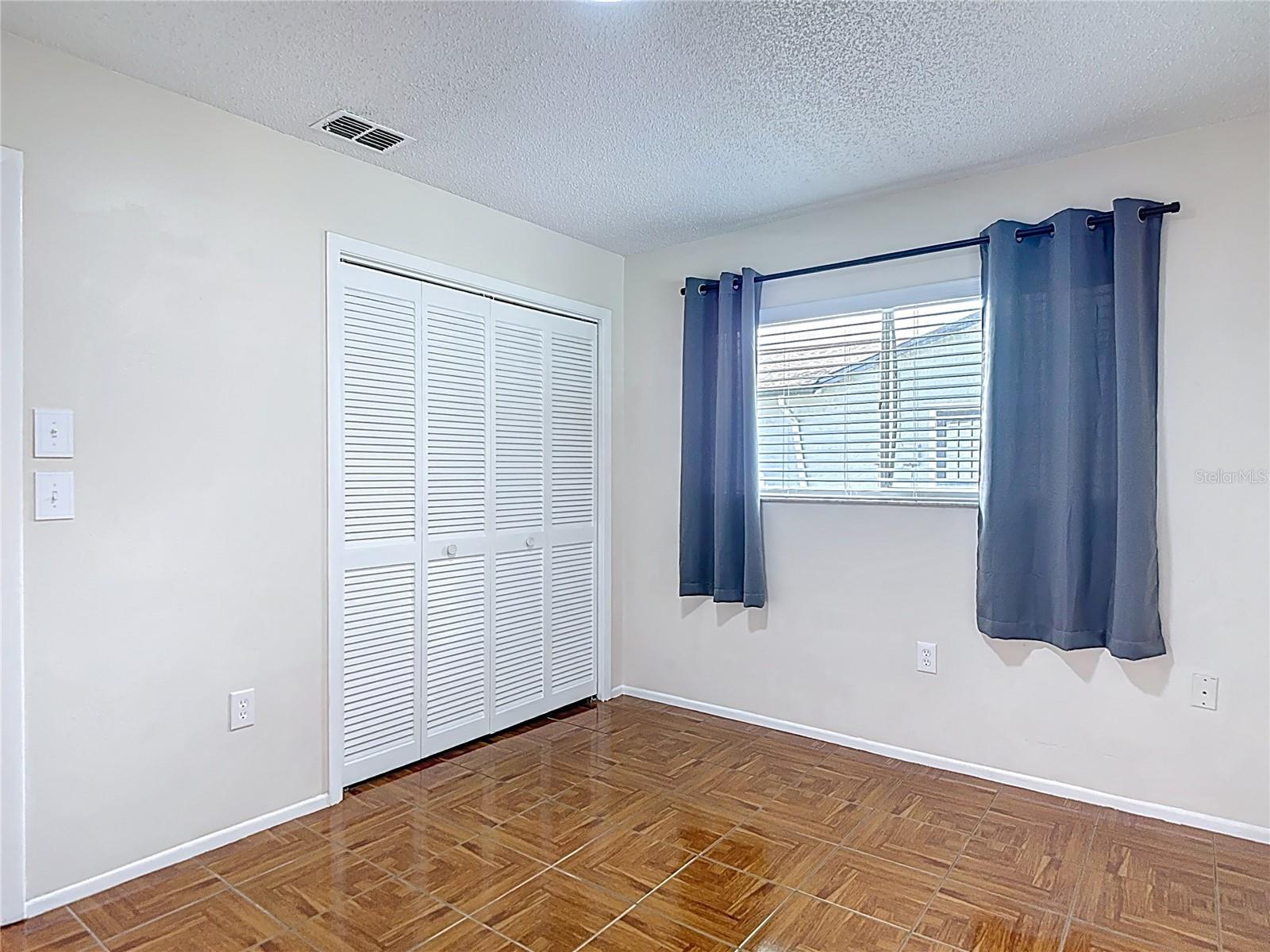 Image 36 of 52 For 13003 Sandburst Lane