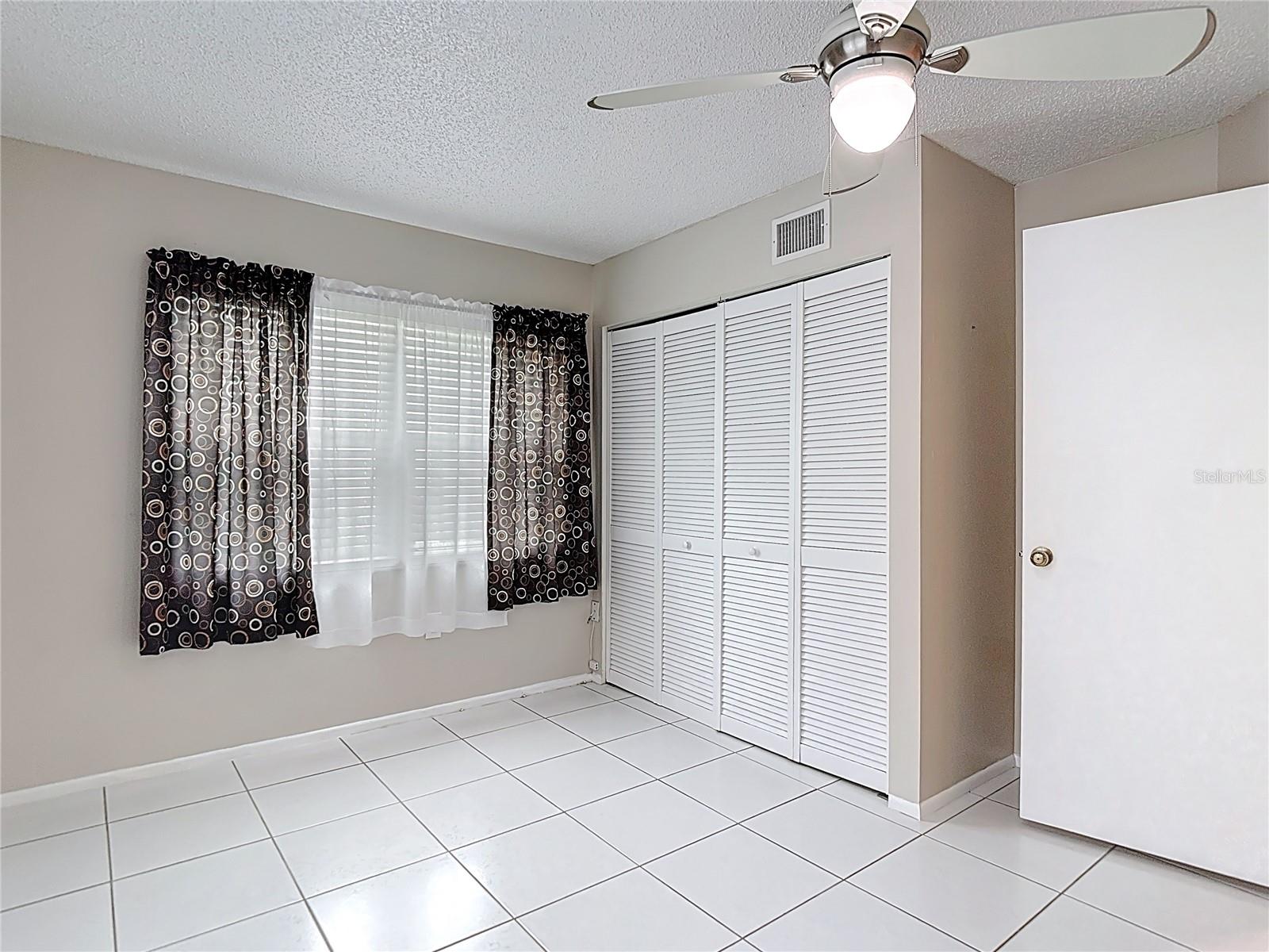 Image 40 of 52 For 13003 Sandburst Lane