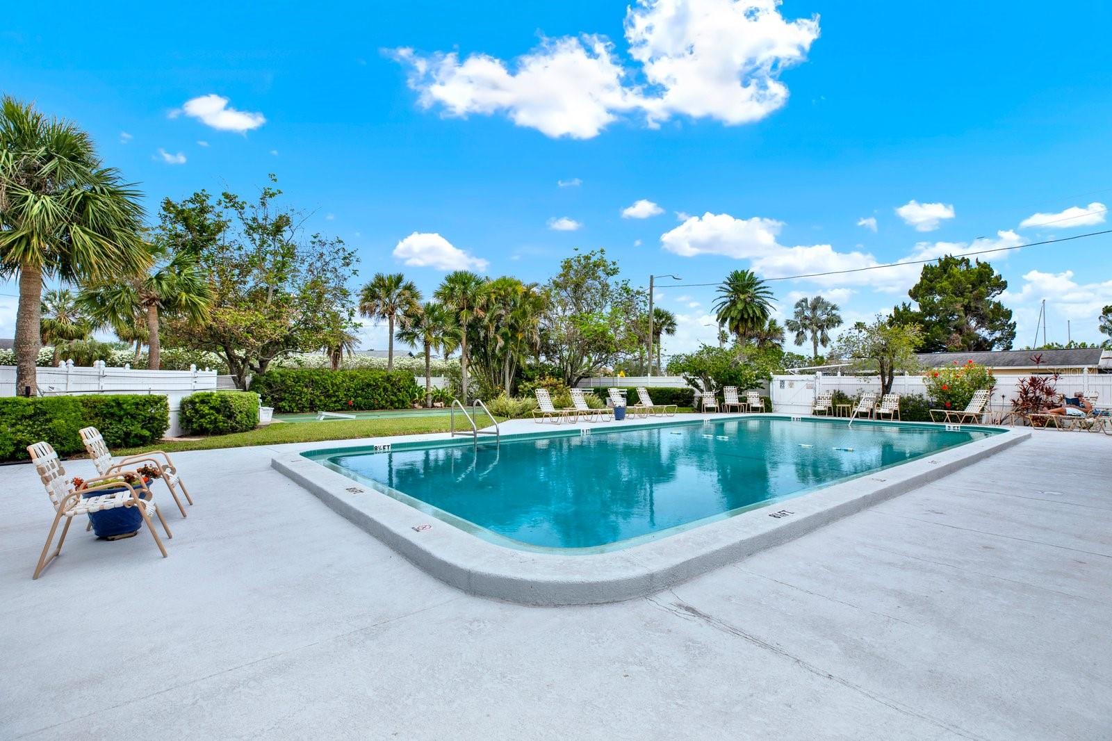 Image 17 of 23 For 4939 Floramar Terrace 204
